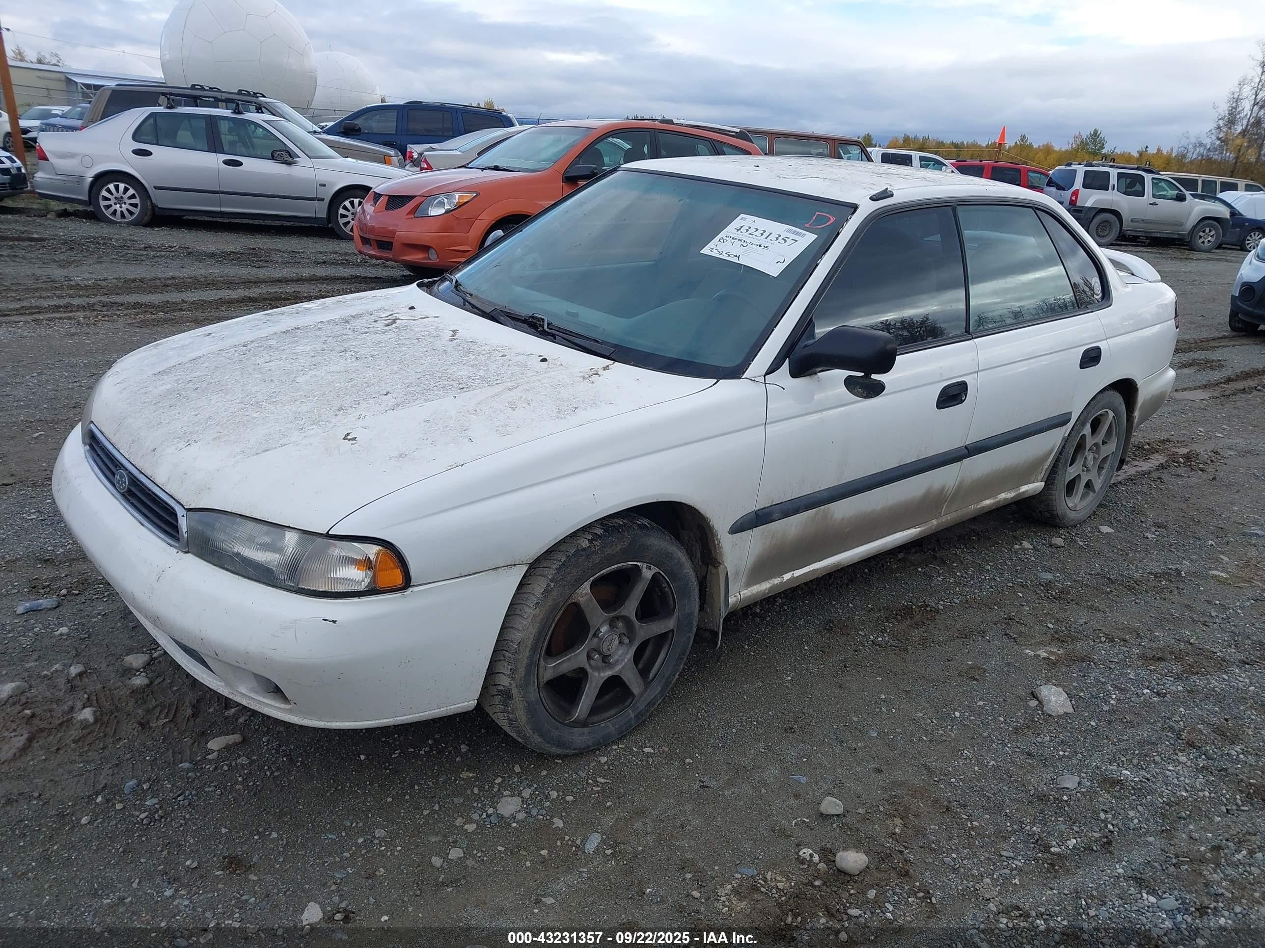 1997 Subaru Legacy L White vin: 4S3BD4353V7215835