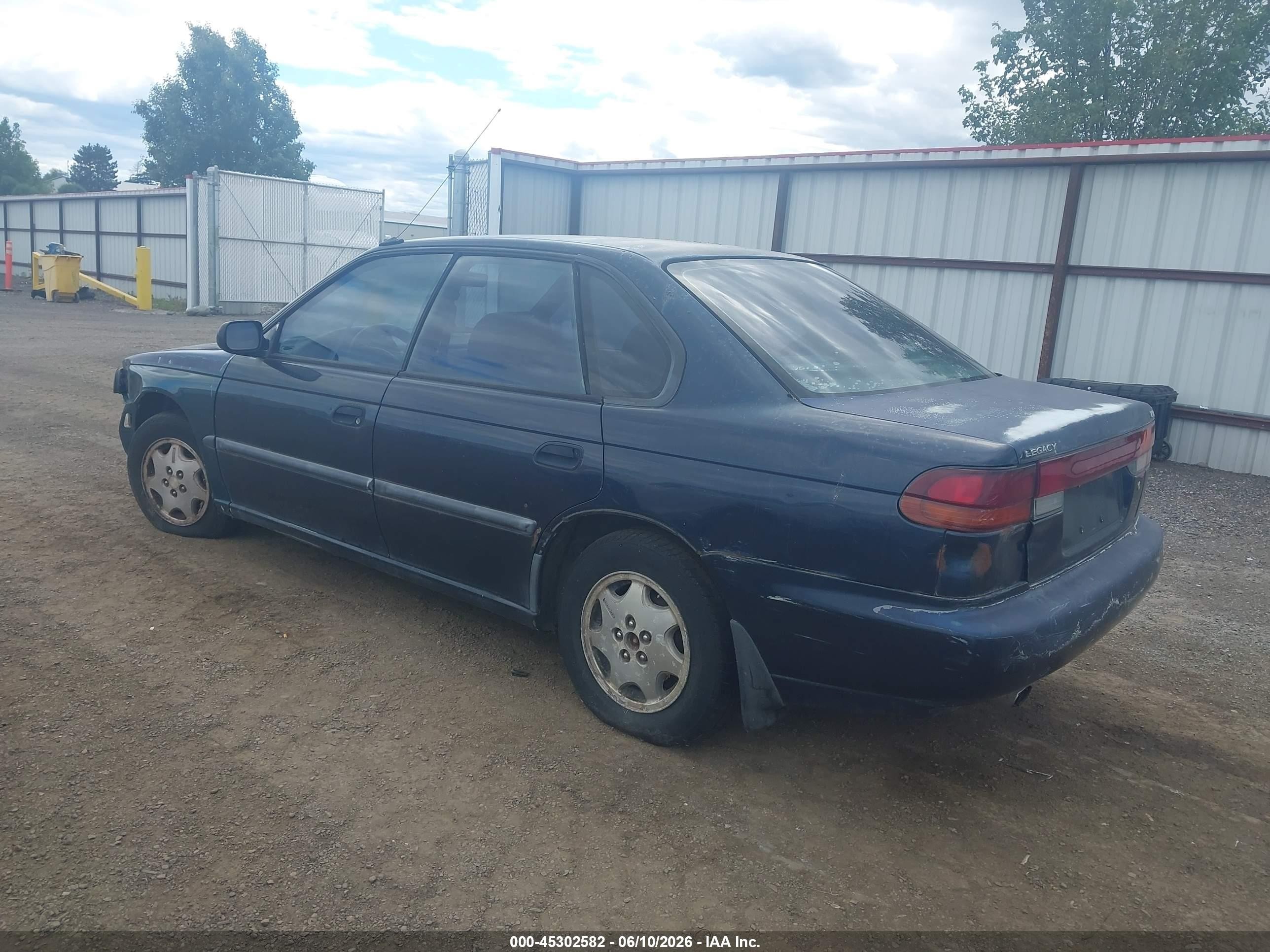 1995 Subaru Legacy L Blue vin: 4S3BD6352S6236219