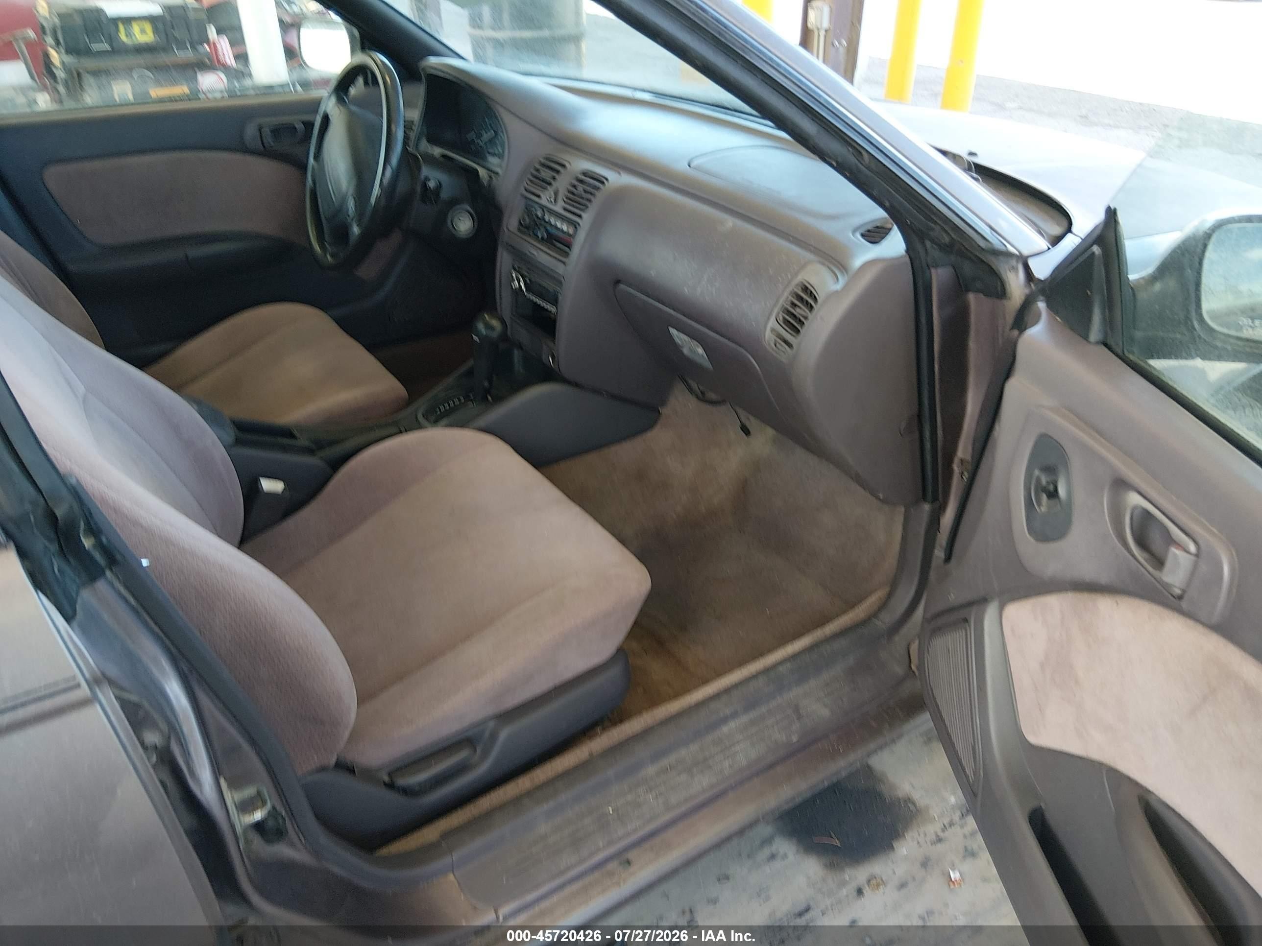 1995 Subaru Legacy L Maroon vin: 4S3BD6352S7221861