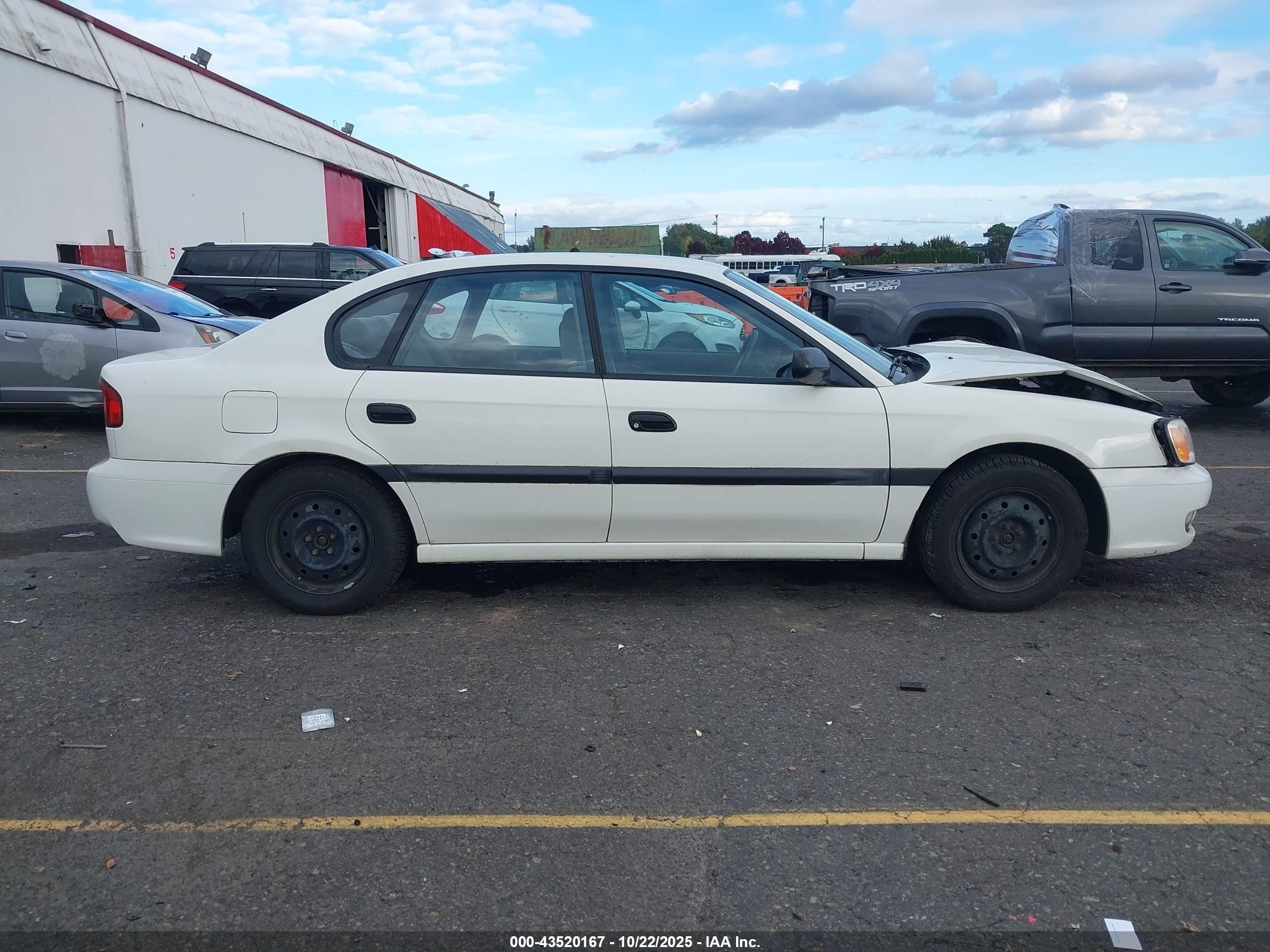2000 Subaru Legacy L White vin: 4S3BE6350Y7205731