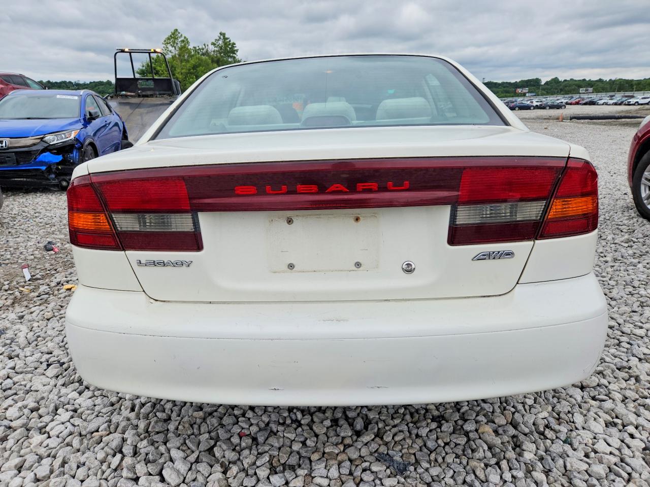 2000 Subaru Legacy L White vin: 4S3BE6352Y7203558