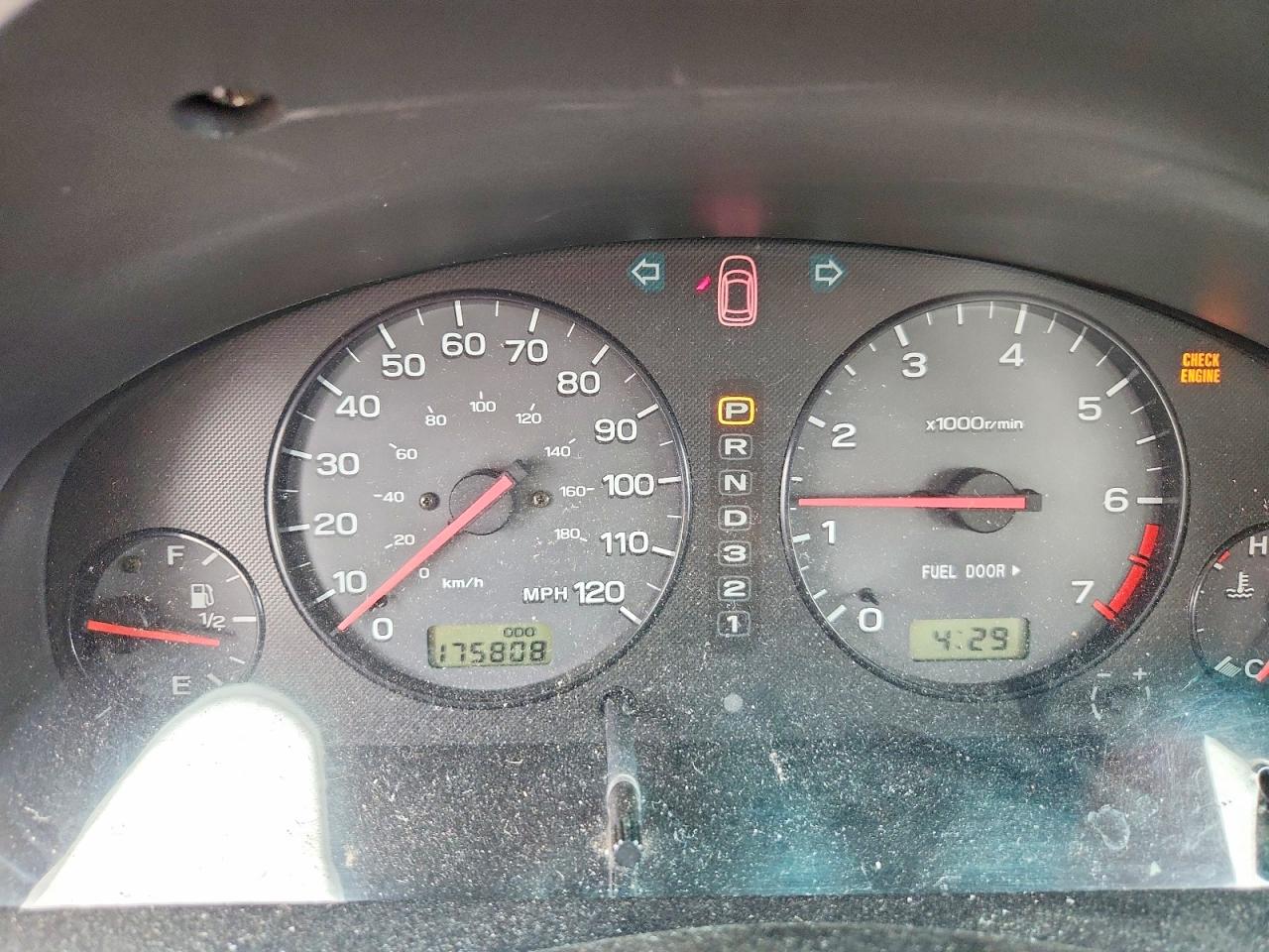 2000 Subaru Legacy L White vin: 4S3BE6352Y7203558