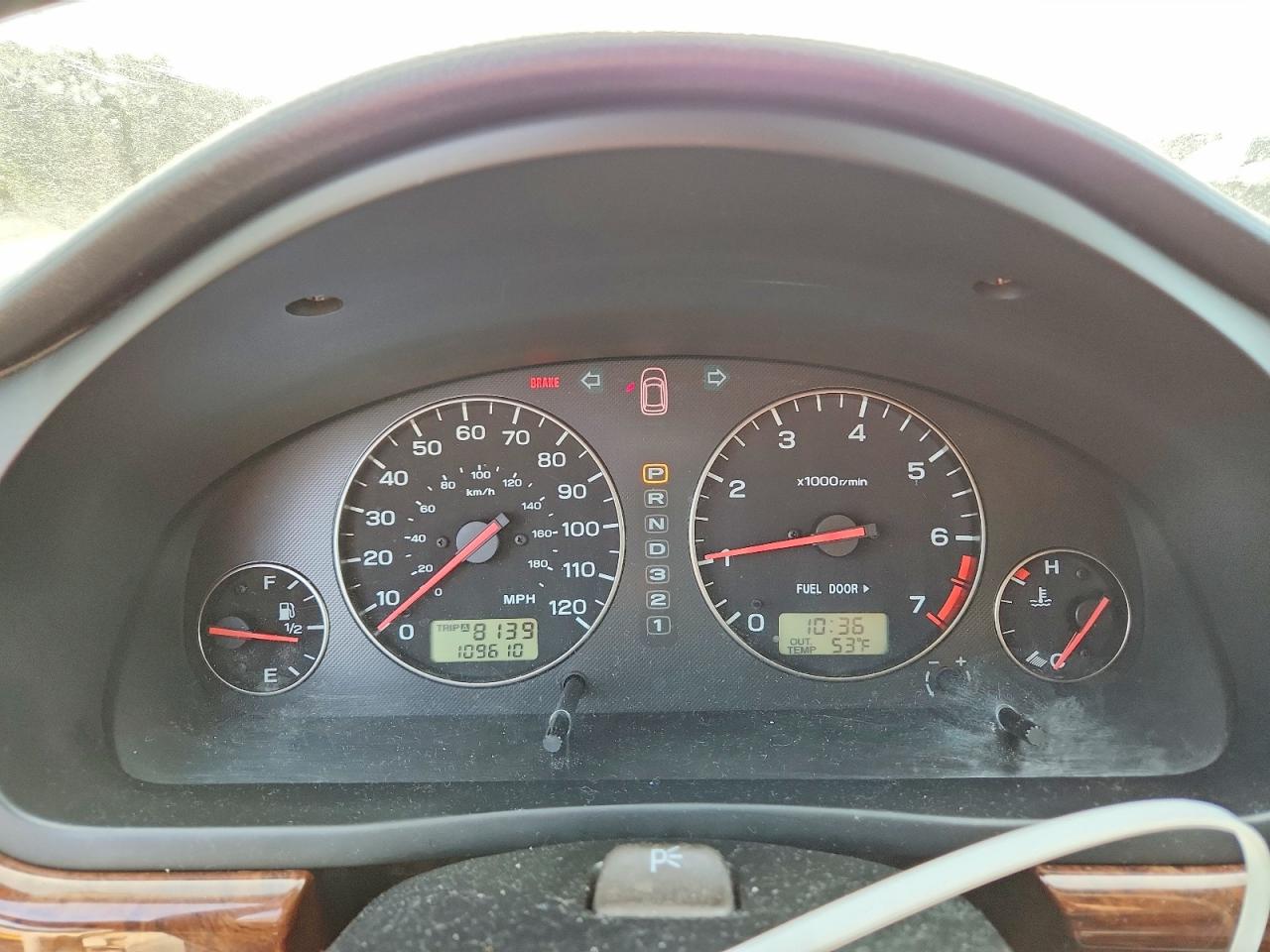 2003 Subaru Legacy L Белый vin: 4S3BE635837211236