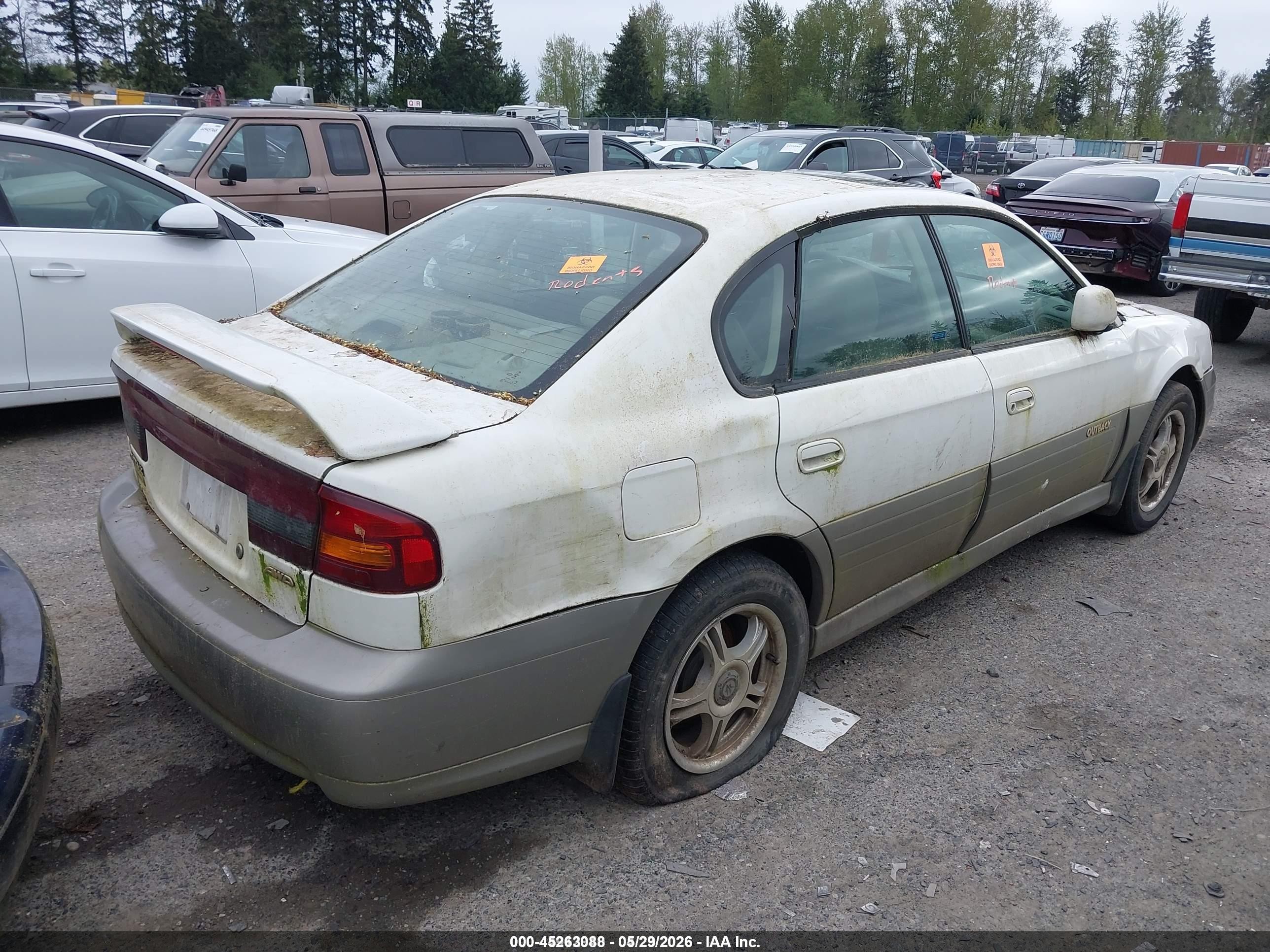 2001 Subaru Outback Limited White vin: 4S3BE686117210623