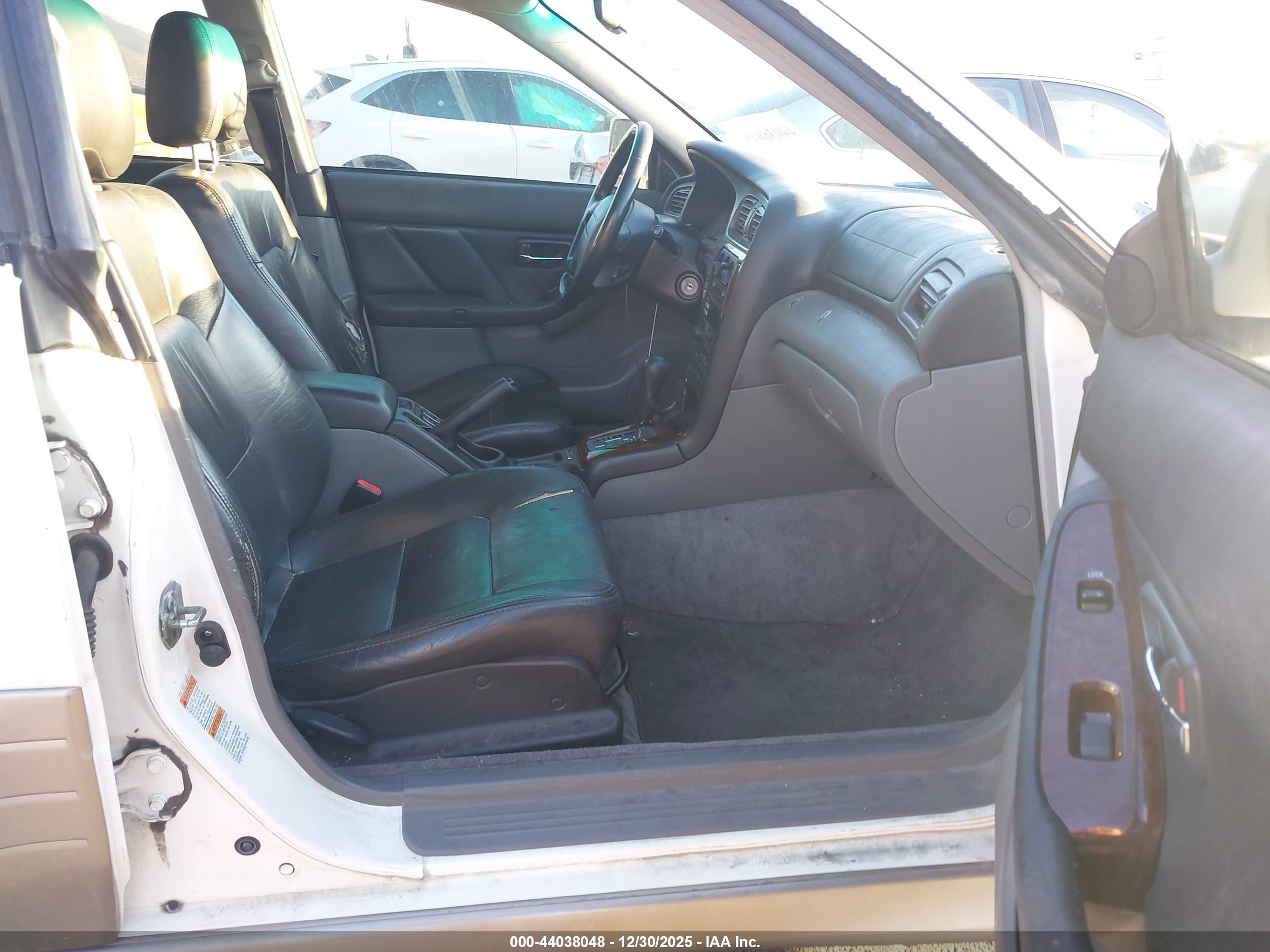 2000 Subaru Outback Limited White vin: 4S3BE6866Y7204889
