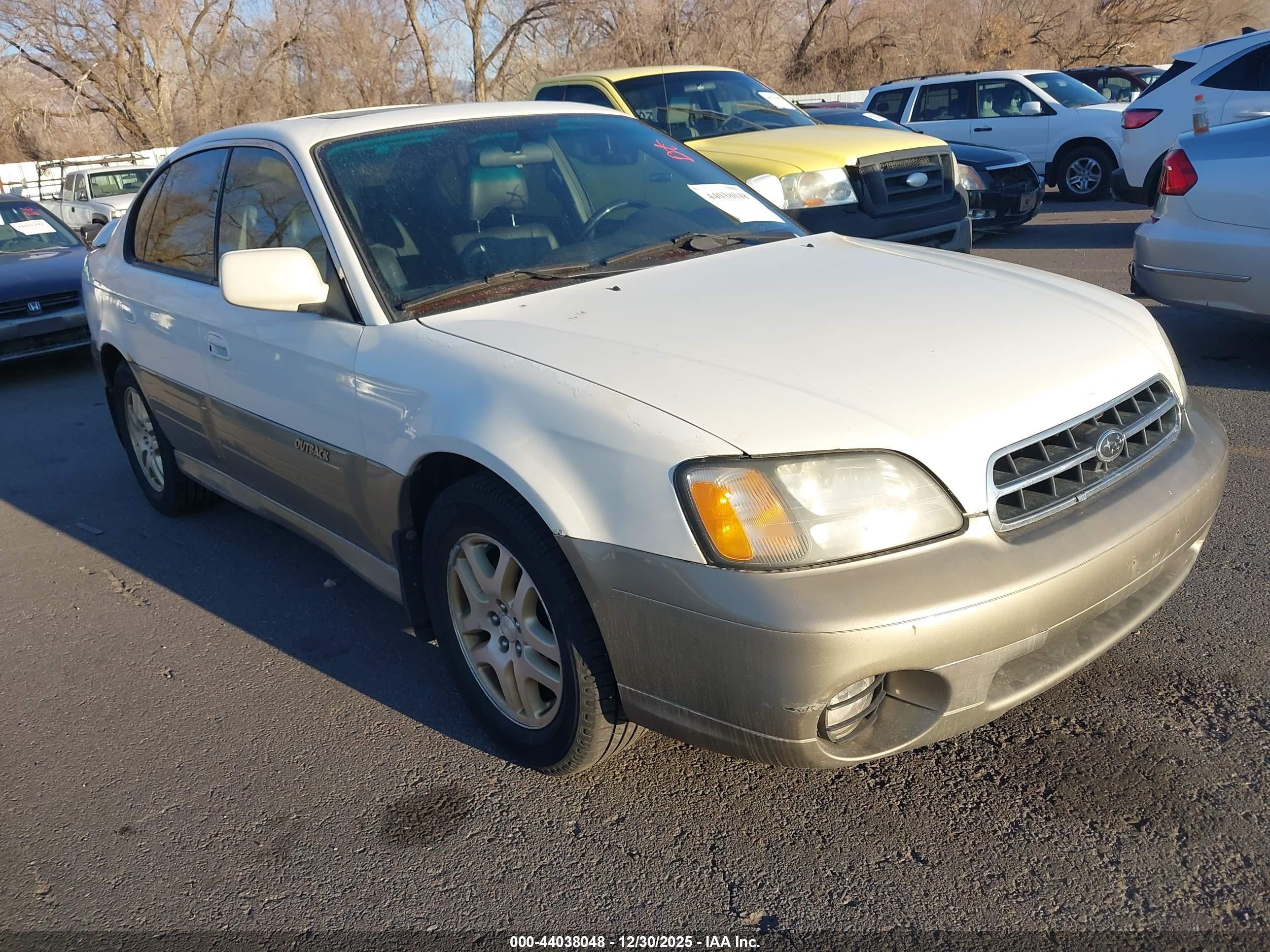 2000 Subaru Outback Limited White vin: 4S3BE6866Y7204889