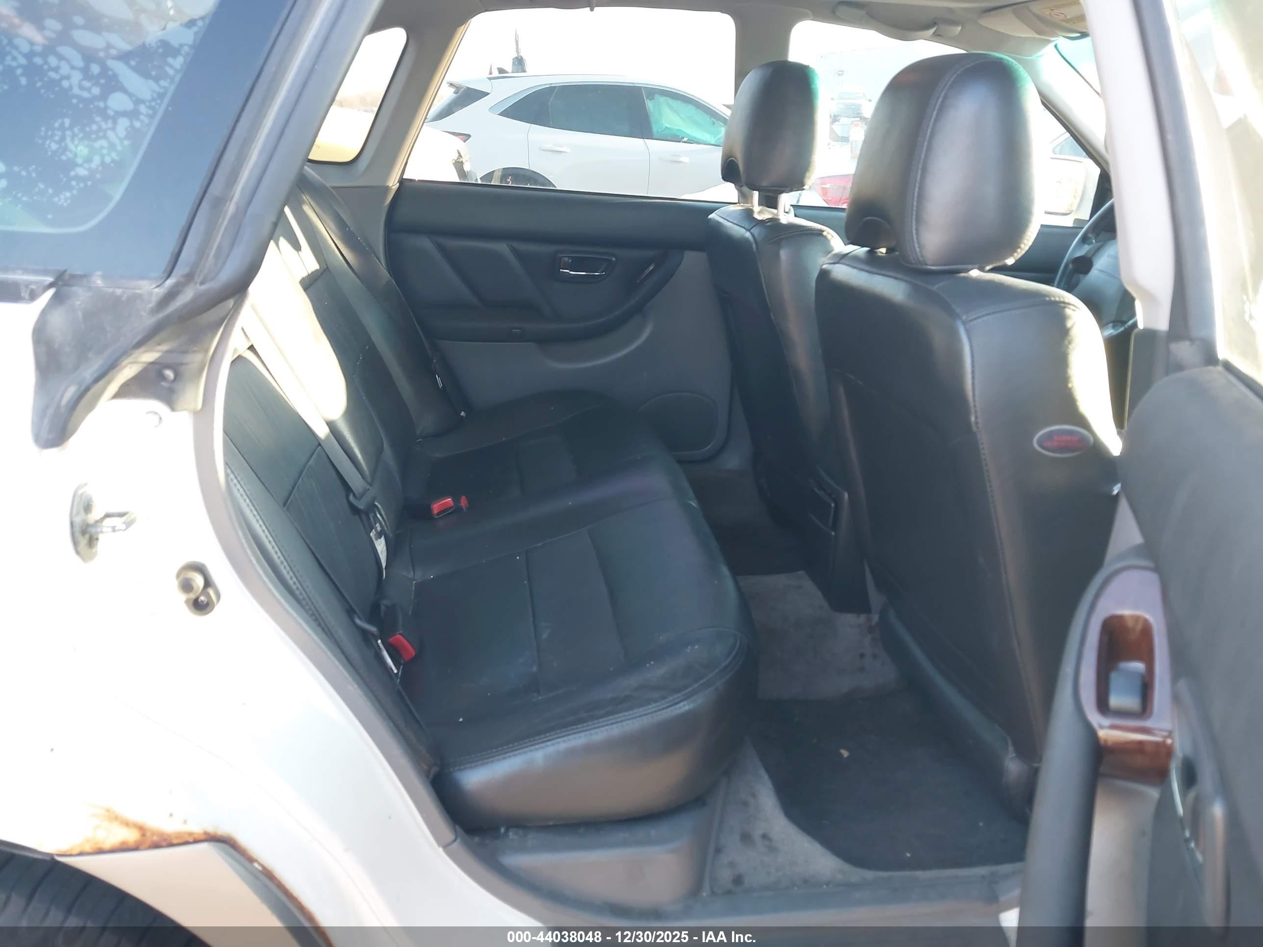 2000 Subaru Outback Limited White vin: 4S3BE6866Y7204889