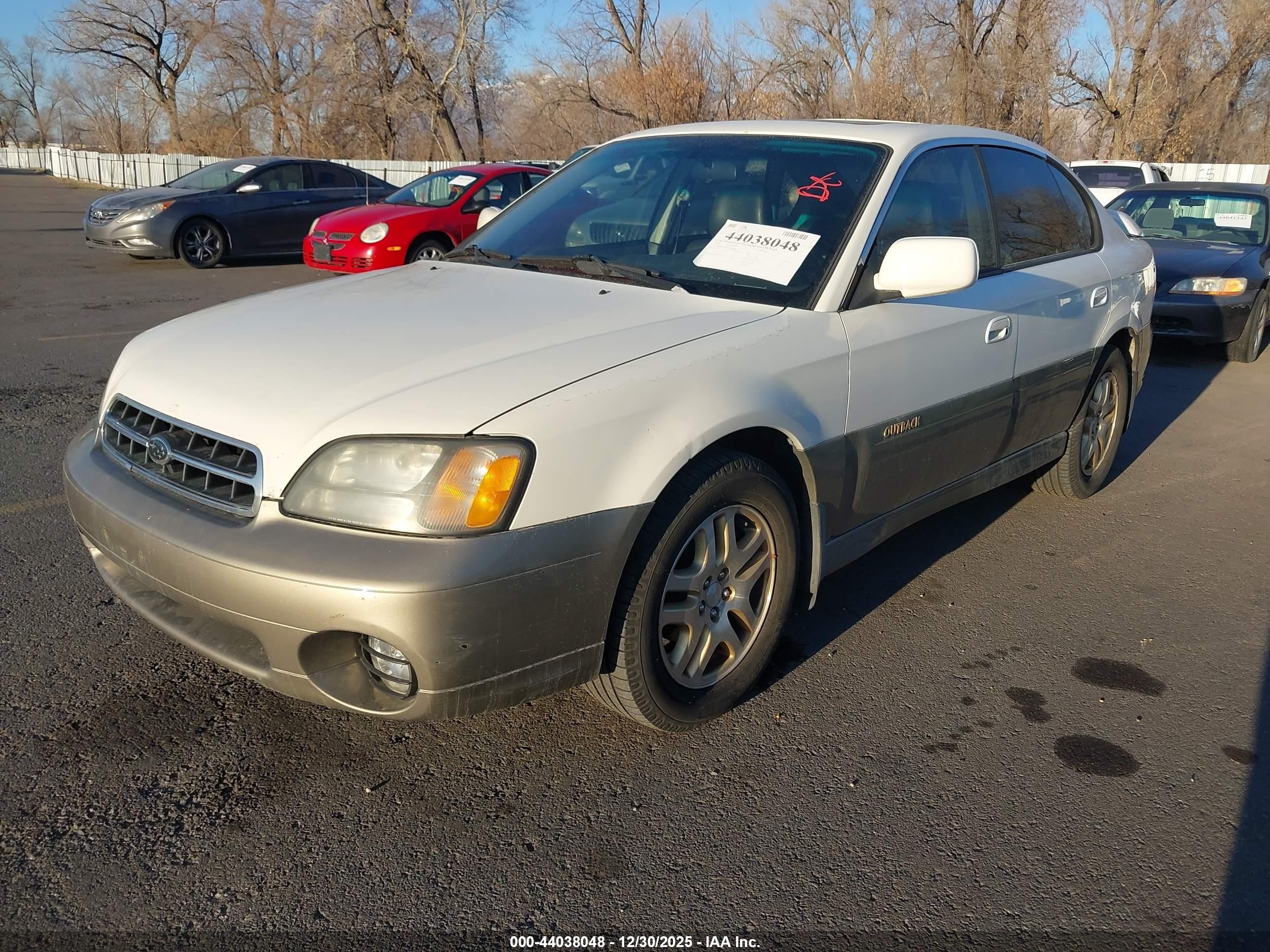 2000 Subaru Outback Limited White vin: 4S3BE6866Y7204889