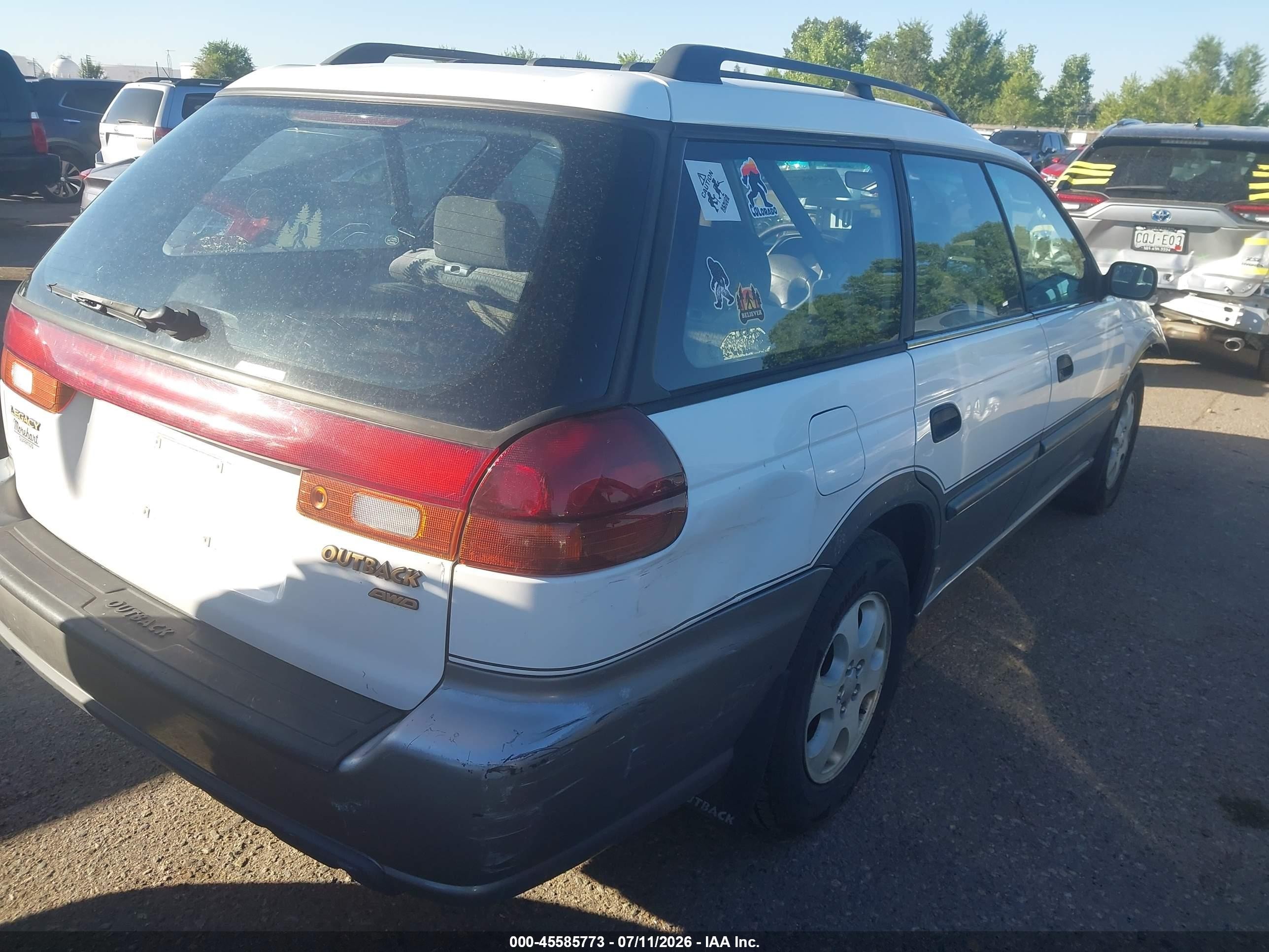 1999 Subaru Legacy 30th Ann. Outback Ltd./outback White vin: 4S3BG6851X7654658