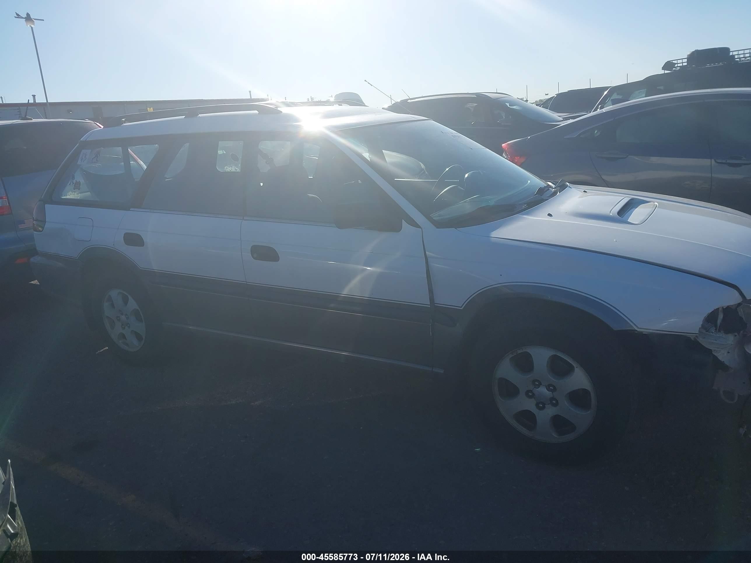 1999 Subaru Legacy 30th Ann. Outback Ltd./outback White vin: 4S3BG6851X7654658