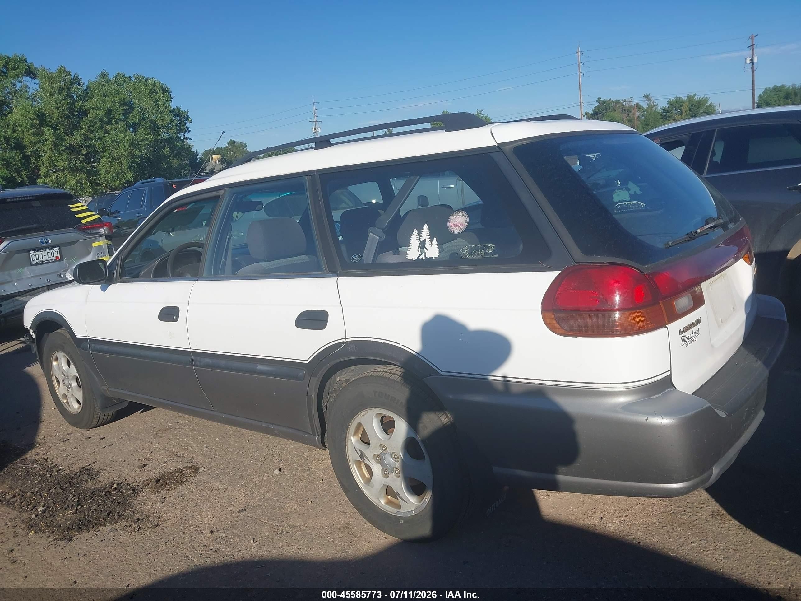 1999 Subaru Legacy 30th Ann. Outback Ltd./outback White vin: 4S3BG6851X7654658