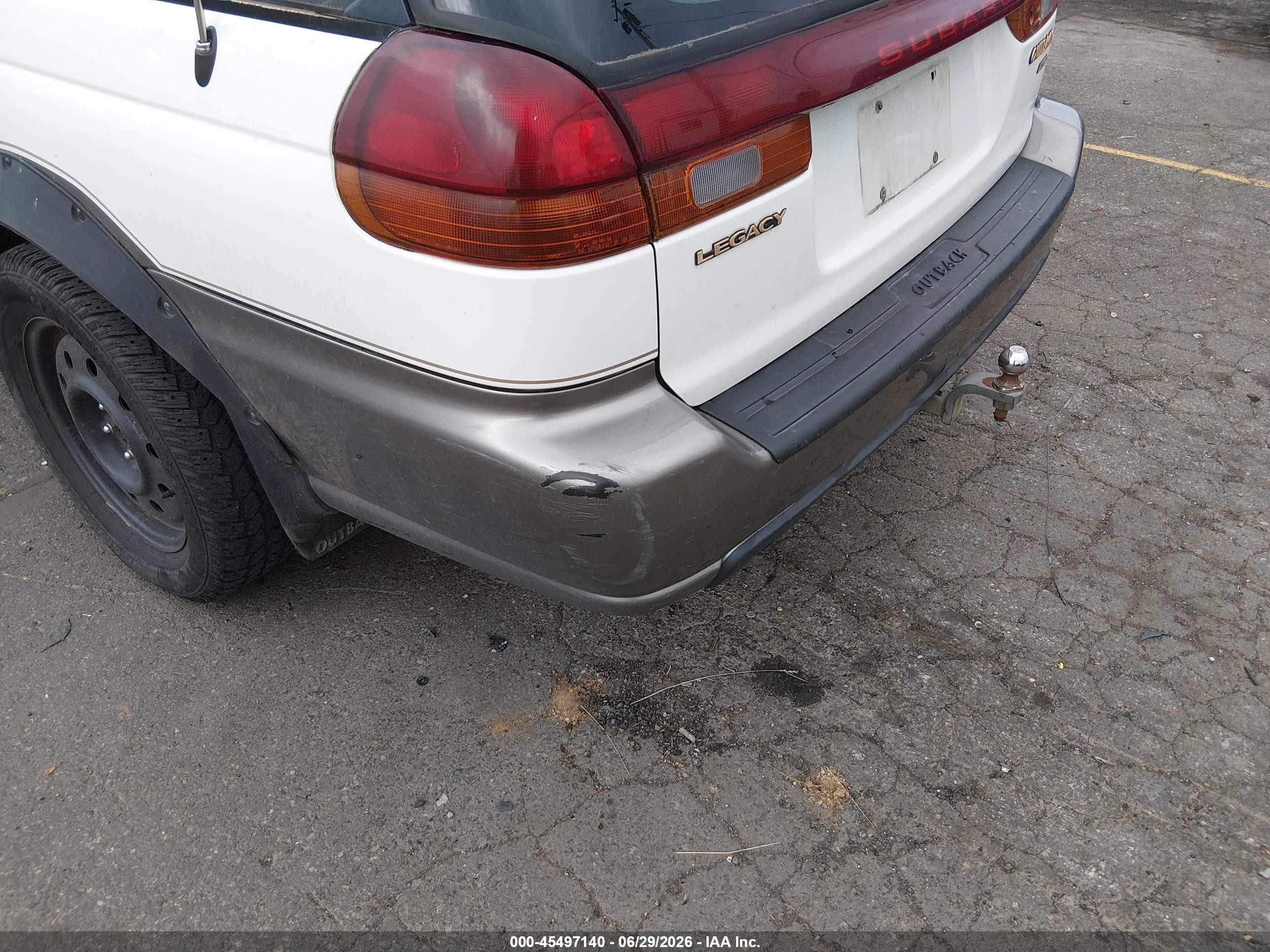 1998 Subaru Legacy Outback/outback Limited/outback Sport White vin: 4S3BG6853W7608327