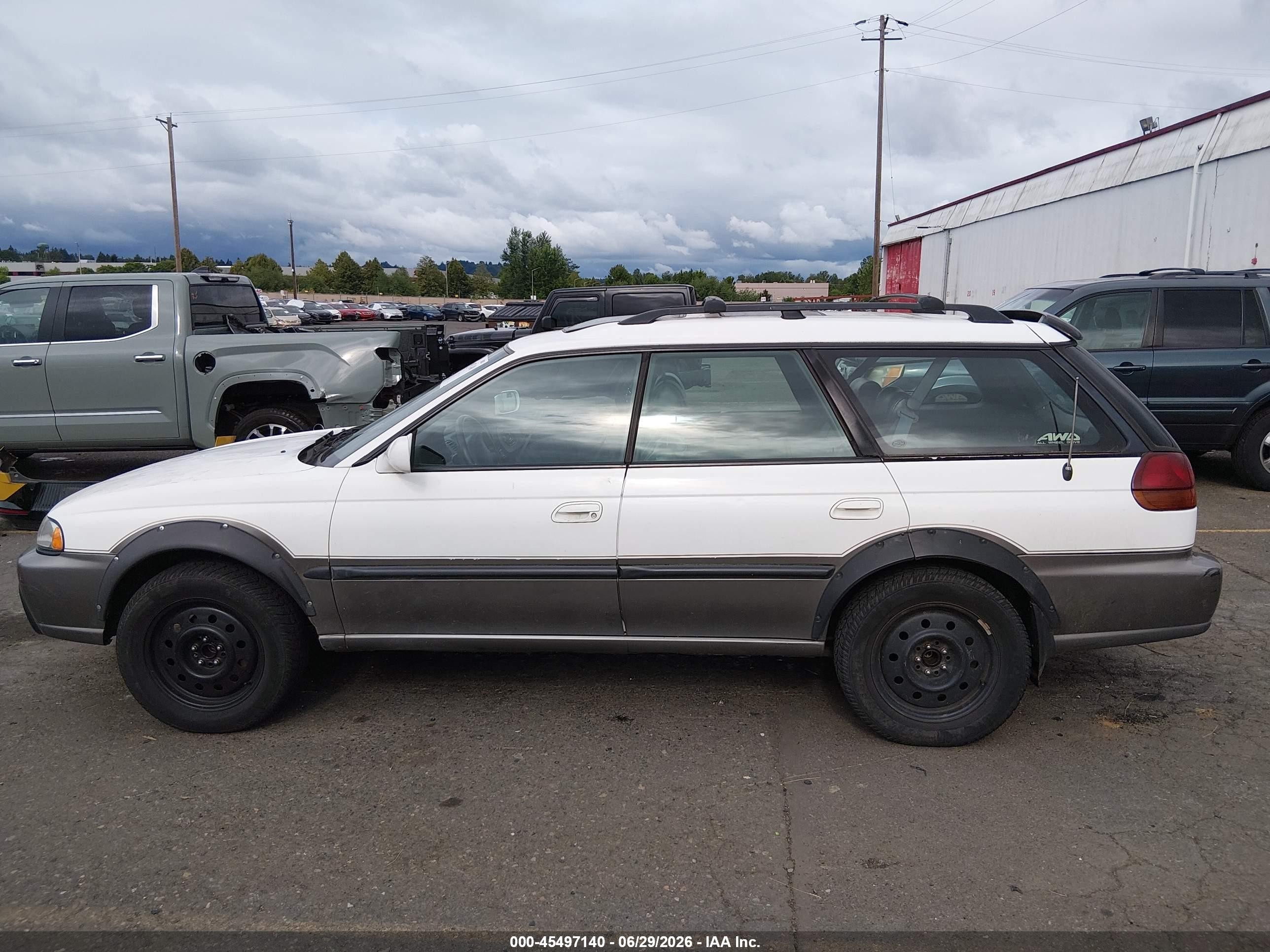 1998 Subaru Legacy Outback/outback Limited/outback Sport White vin: 4S3BG6853W7608327