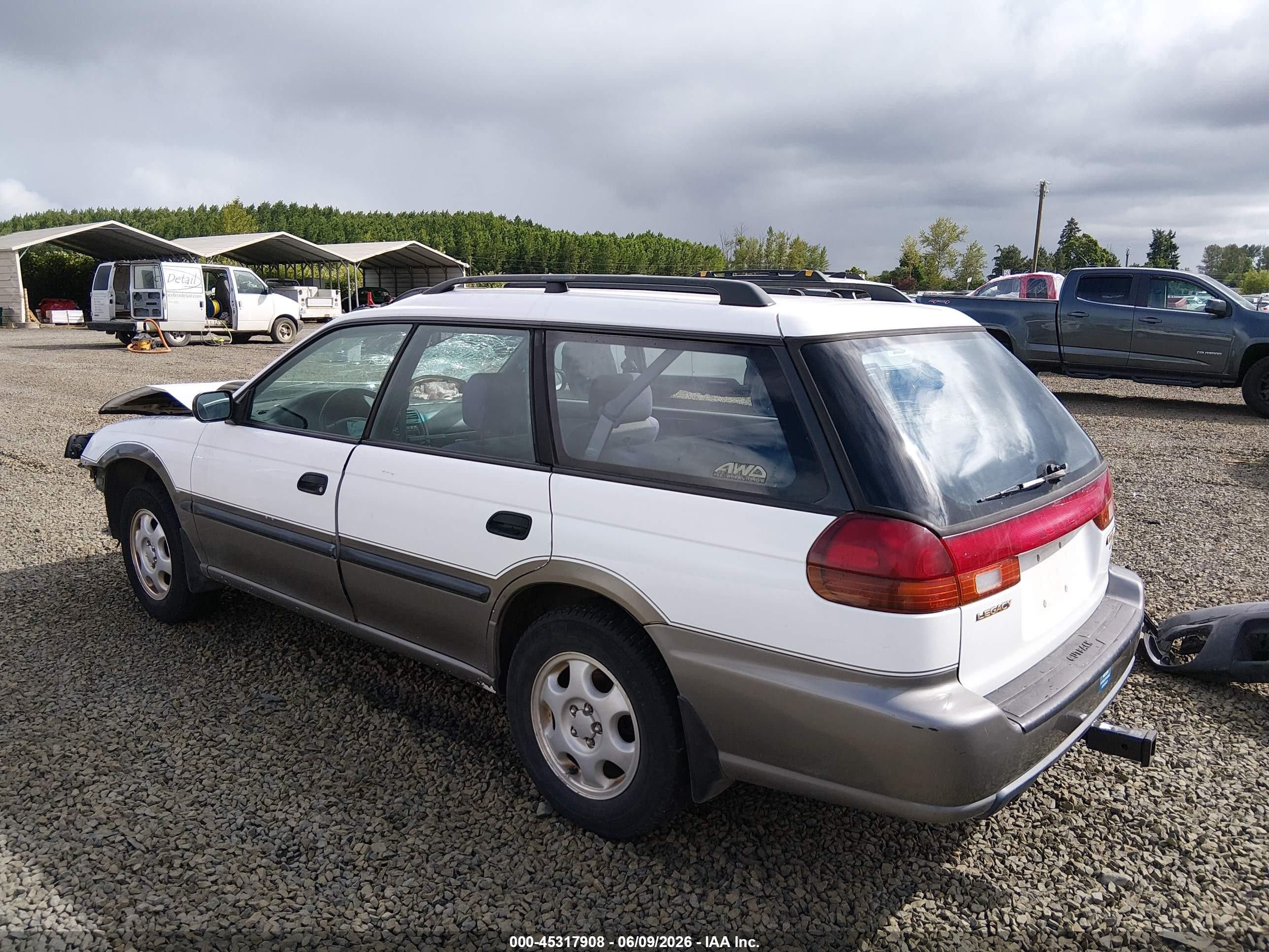 1996 Subaru Legacy Outback White vin: 4S3BG6854T7388692