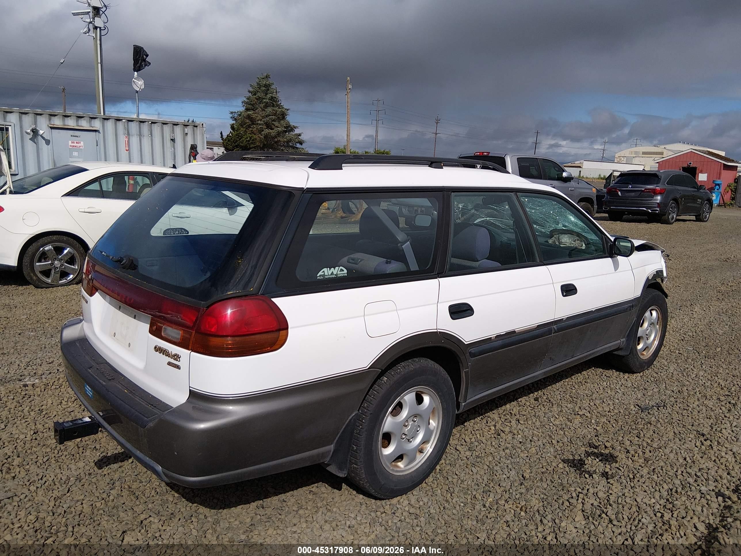 1996 Subaru Legacy Outback White vin: 4S3BG6854T7388692