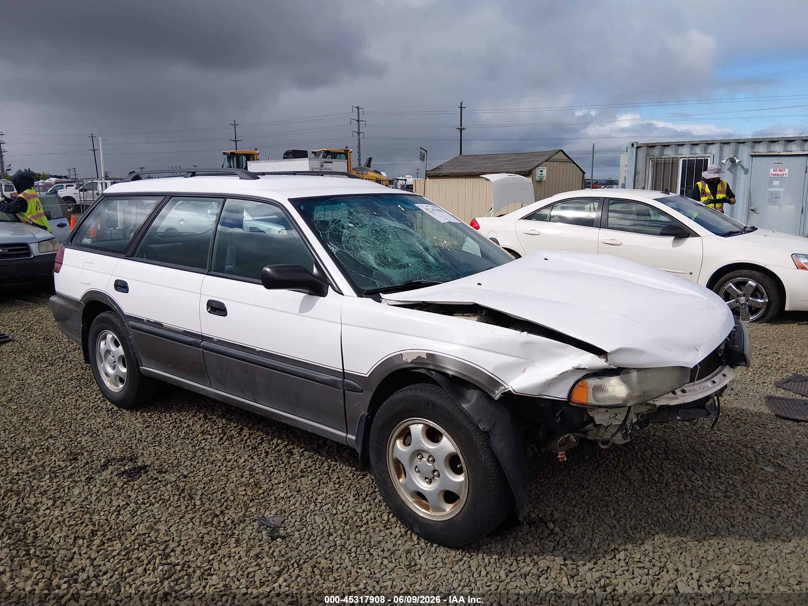 1996 Subaru Legacy Outback White vin: 4S3BG6854T7388692