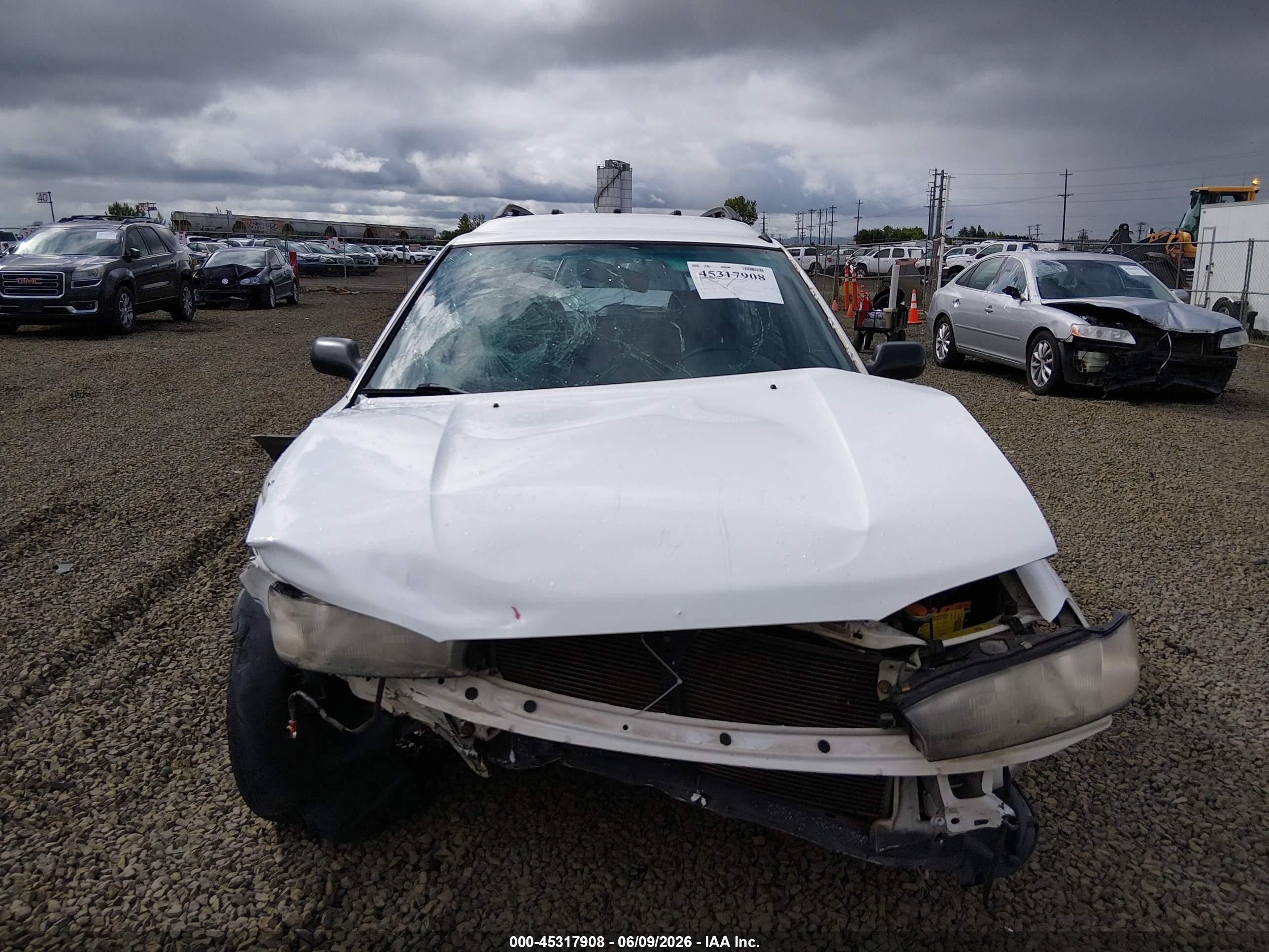1996 Subaru Legacy Outback White vin: 4S3BG6854T7388692