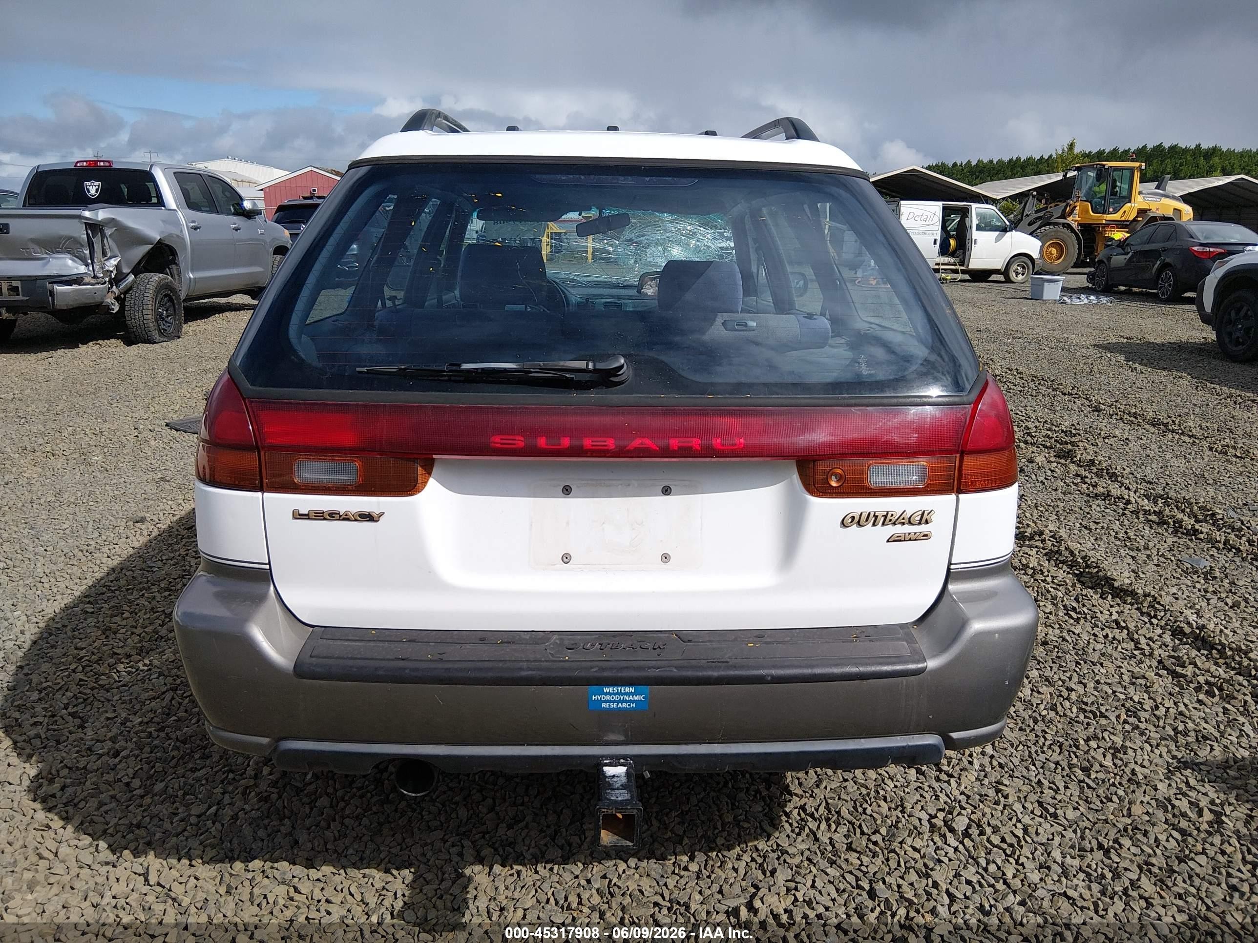 1996 Subaru Legacy Outback White vin: 4S3BG6854T7388692