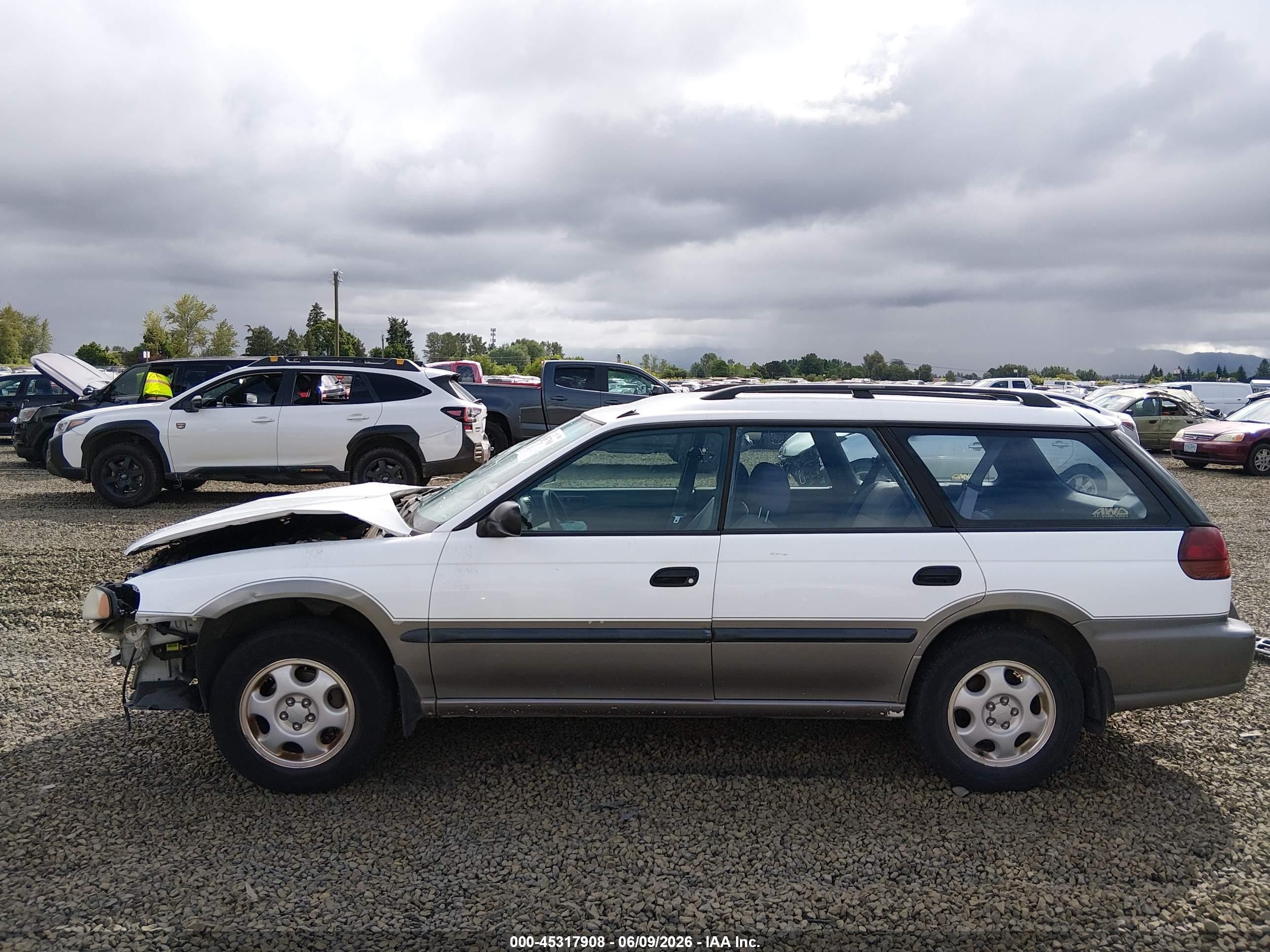 1996 Subaru Legacy Outback White vin: 4S3BG6854T7388692