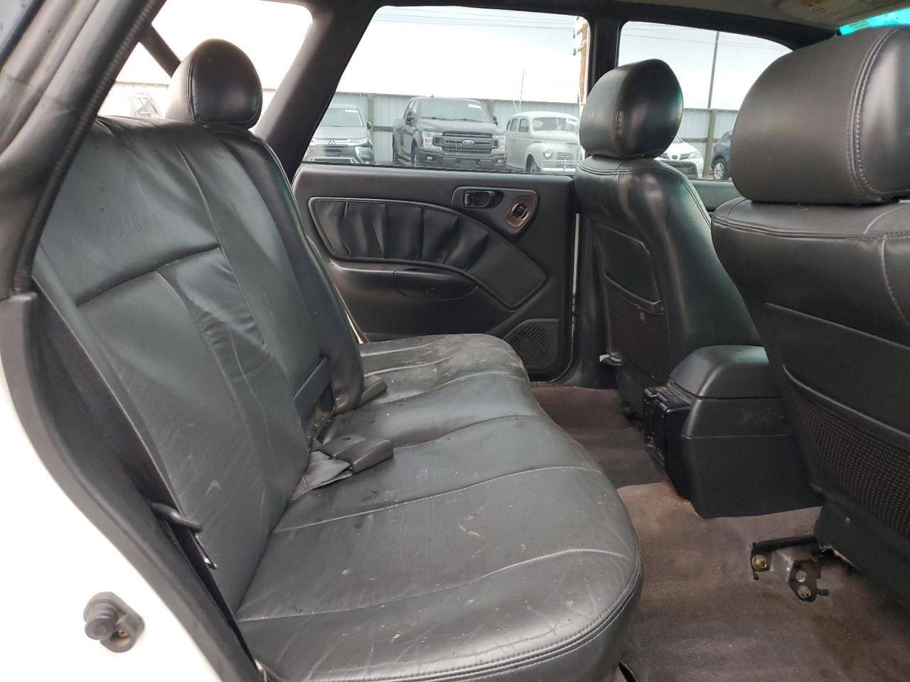 1999 Subaru Legacy Outback White vin: 4S3BG6856X7611658