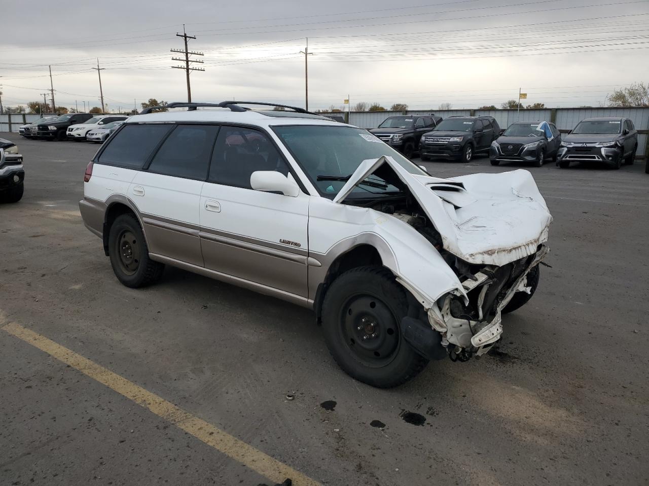 1999 Subaru Legacy Outback White vin: 4S3BG6856X7611658