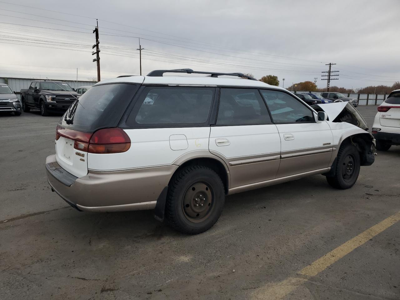 1999 Subaru Legacy Outback White vin: 4S3BG6856X7611658