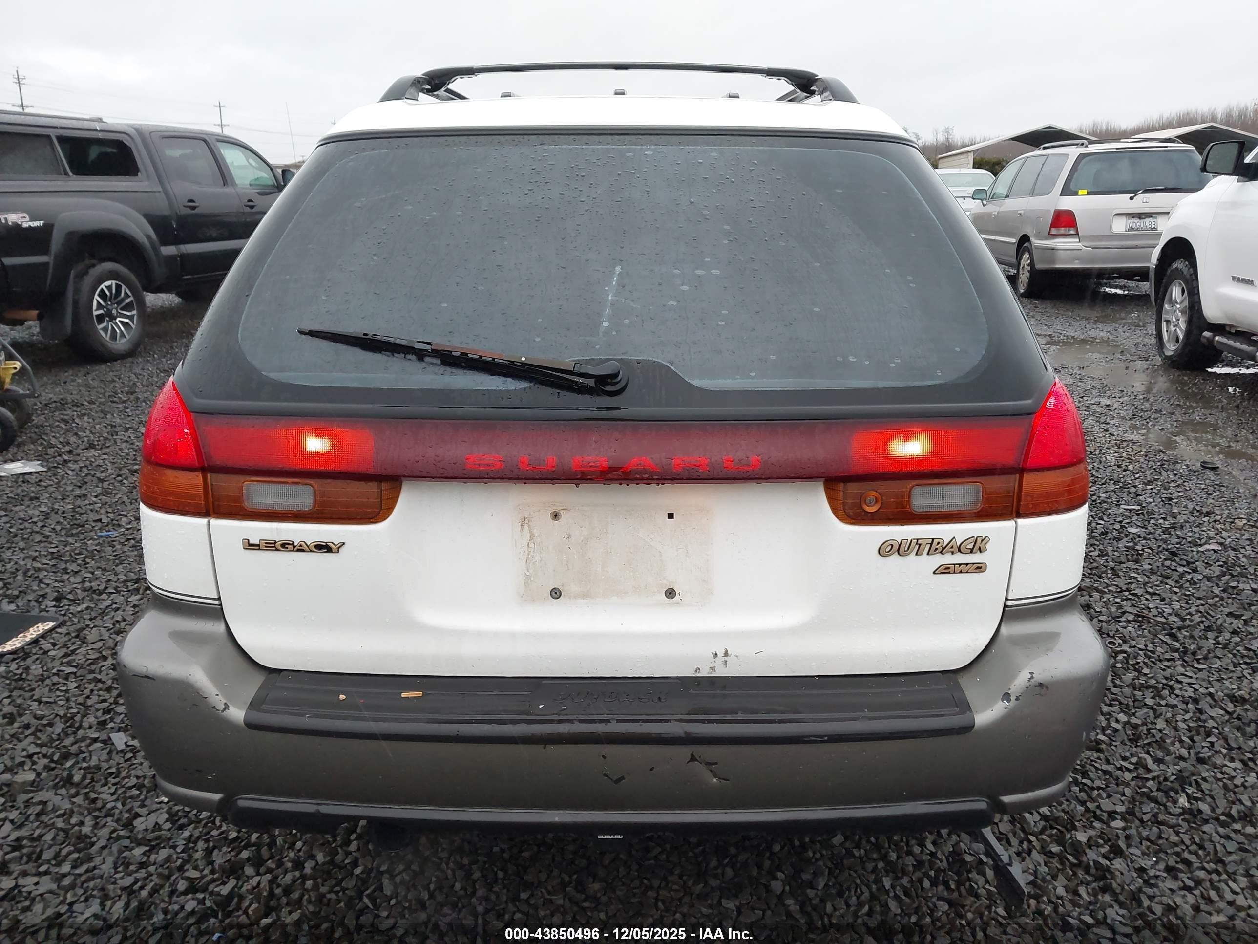 1998 Subaru Legacy Outback/outback Limited/outback Sport White vin: 4S3BG6857W7601574