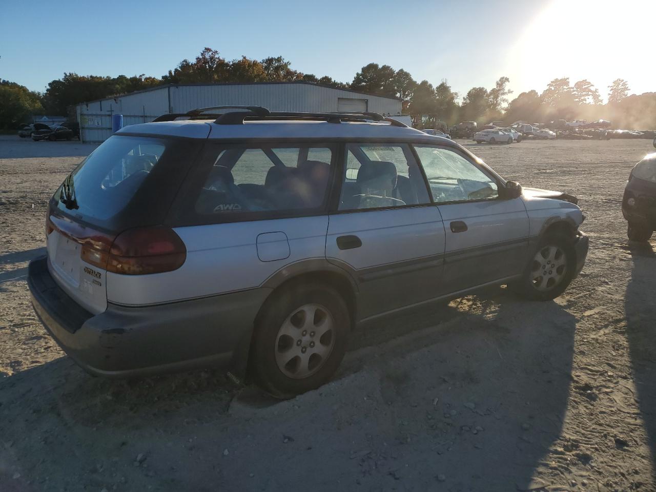 1999 Subaru Legacy Outback Серебряный vin: 4S3BG6857X7652980