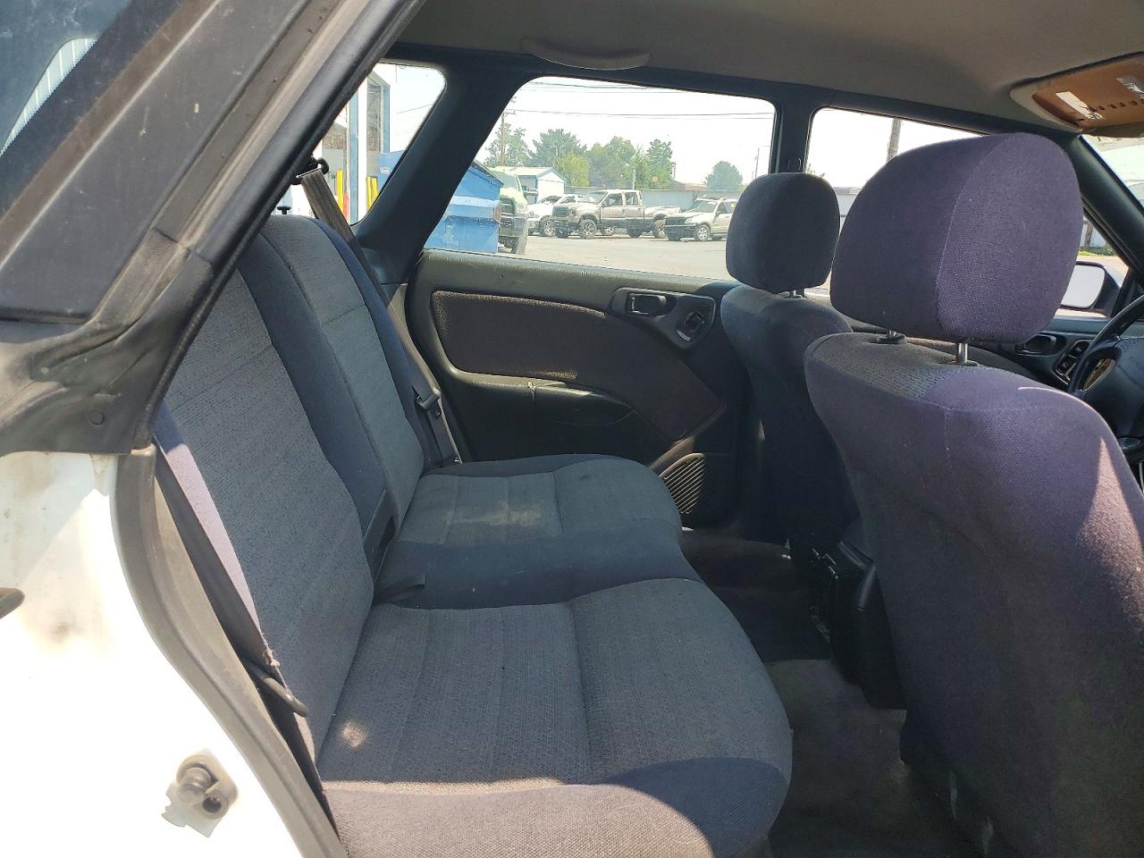 1997 Subaru Legacy Outback White vin: 4S3BG6859V7649656