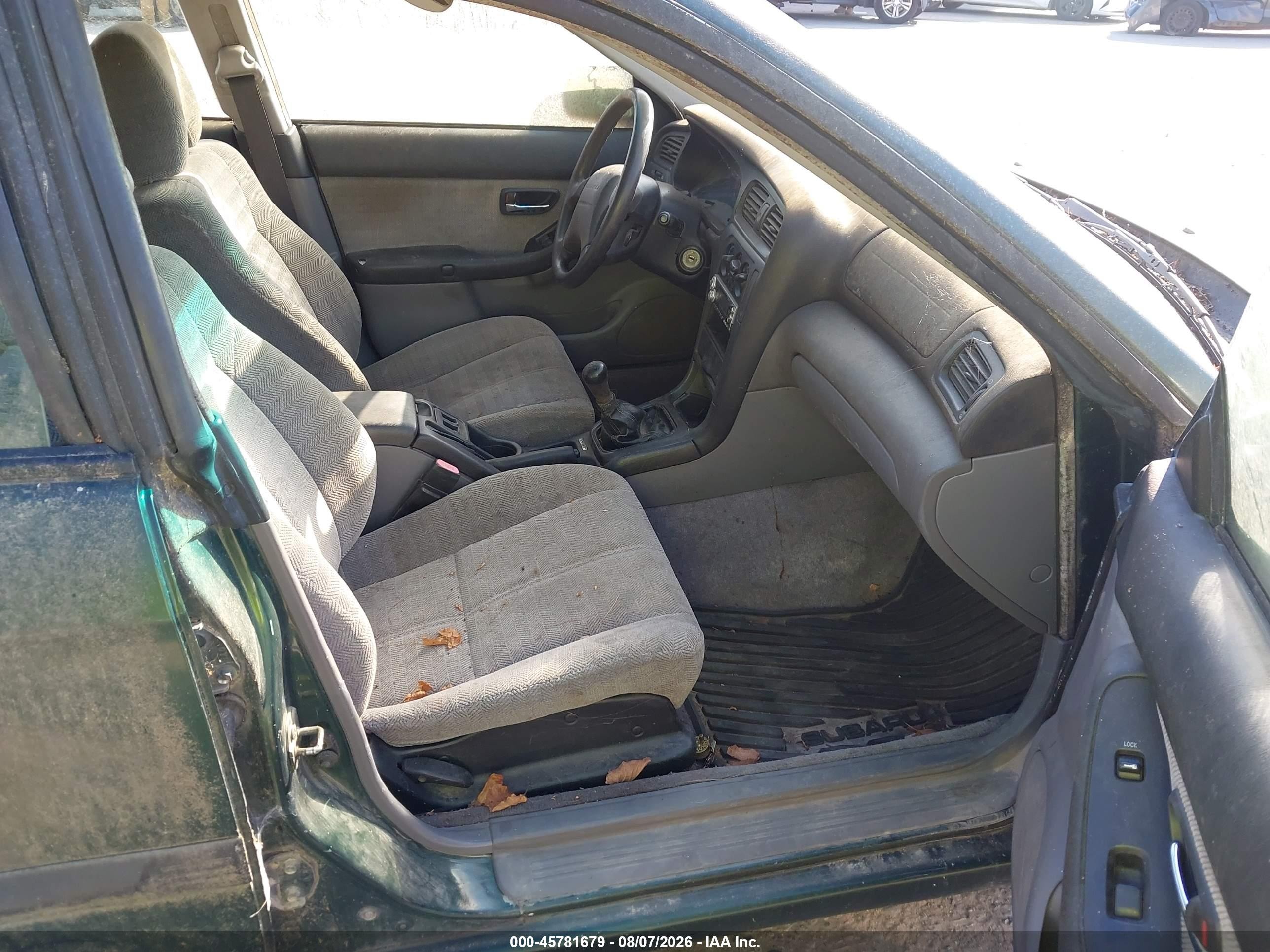 2001 Subaru Legacy L Зеленый vin: 4S3BH635516306654