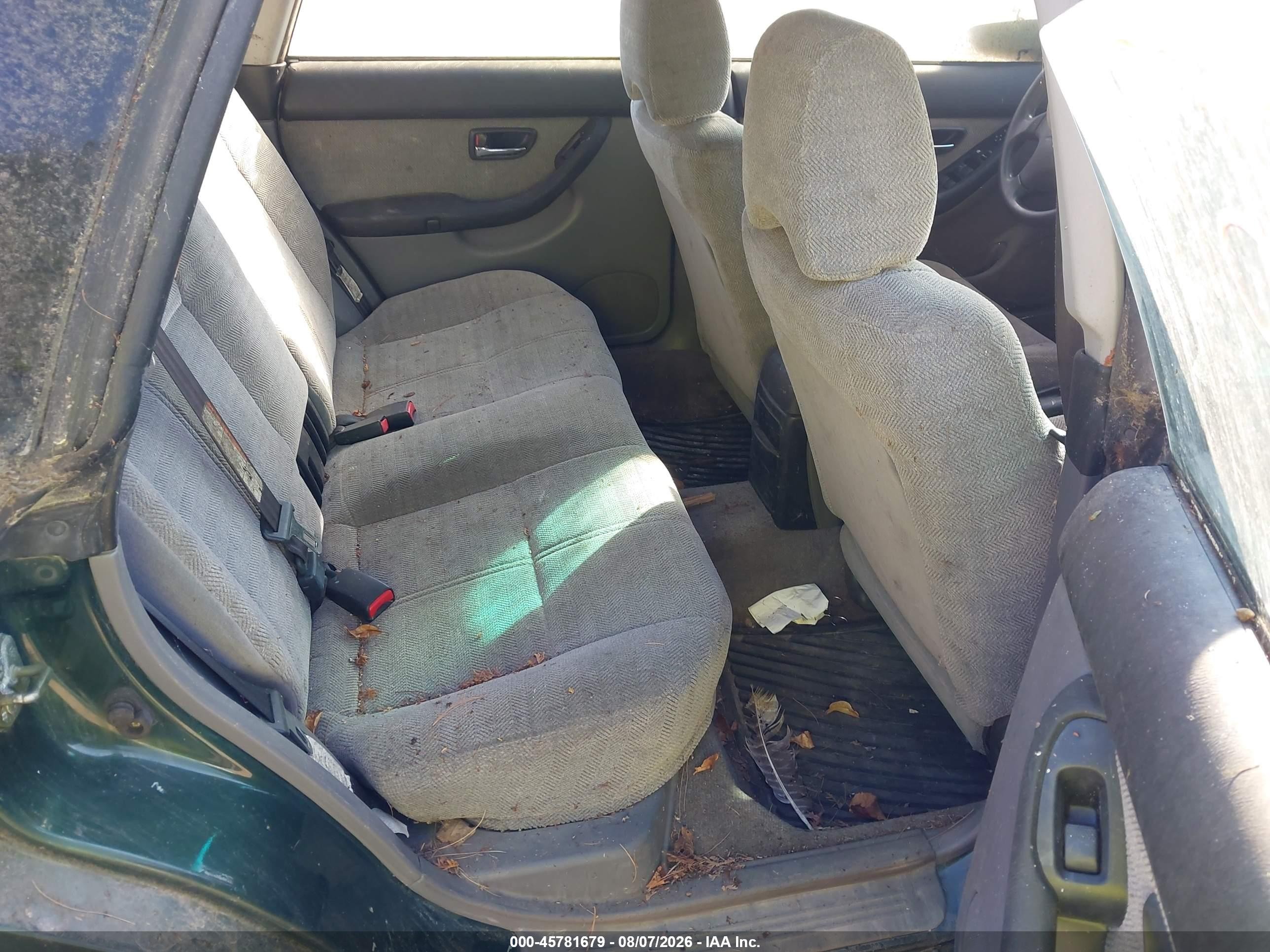 2001 Subaru Legacy L Зеленый vin: 4S3BH635516306654