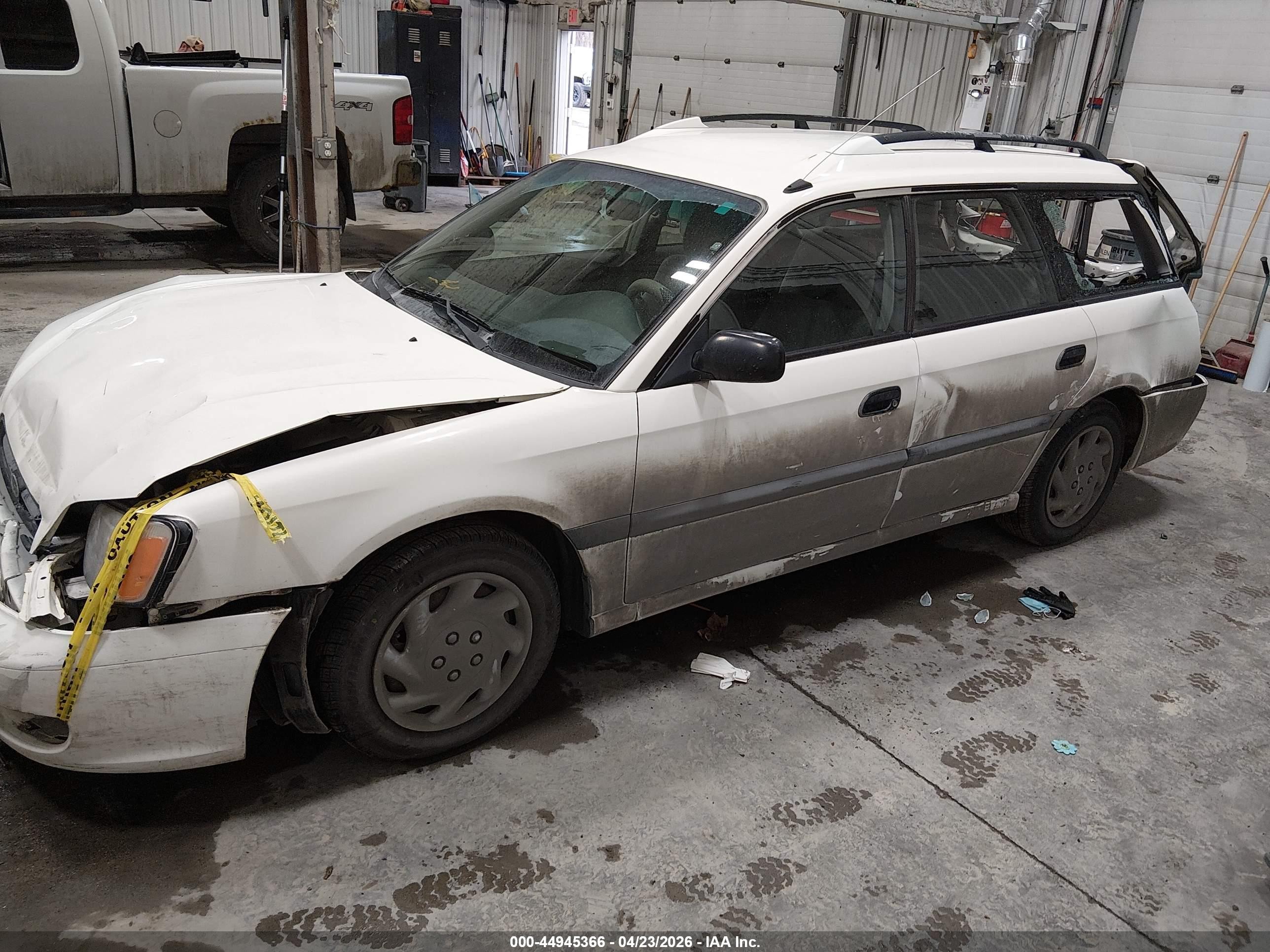2000 Subaru Legacy L White vin: 4S3BH6355Y7308909