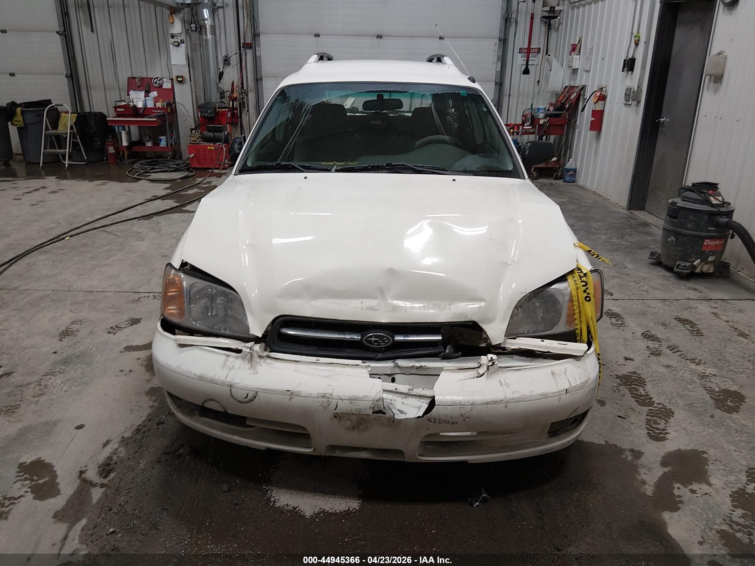 2000 Subaru Legacy L White vin: 4S3BH6355Y7308909
