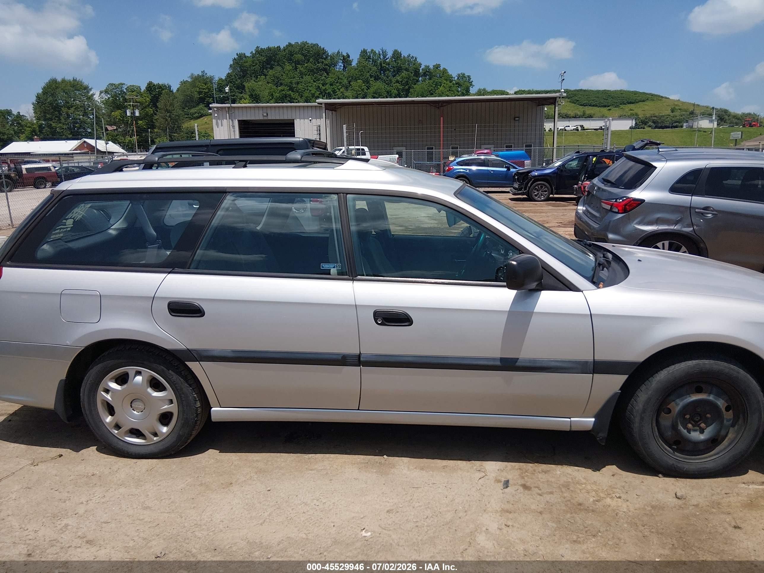 2002 Subaru Legacy L Silver vin: 4S3BH635627305489