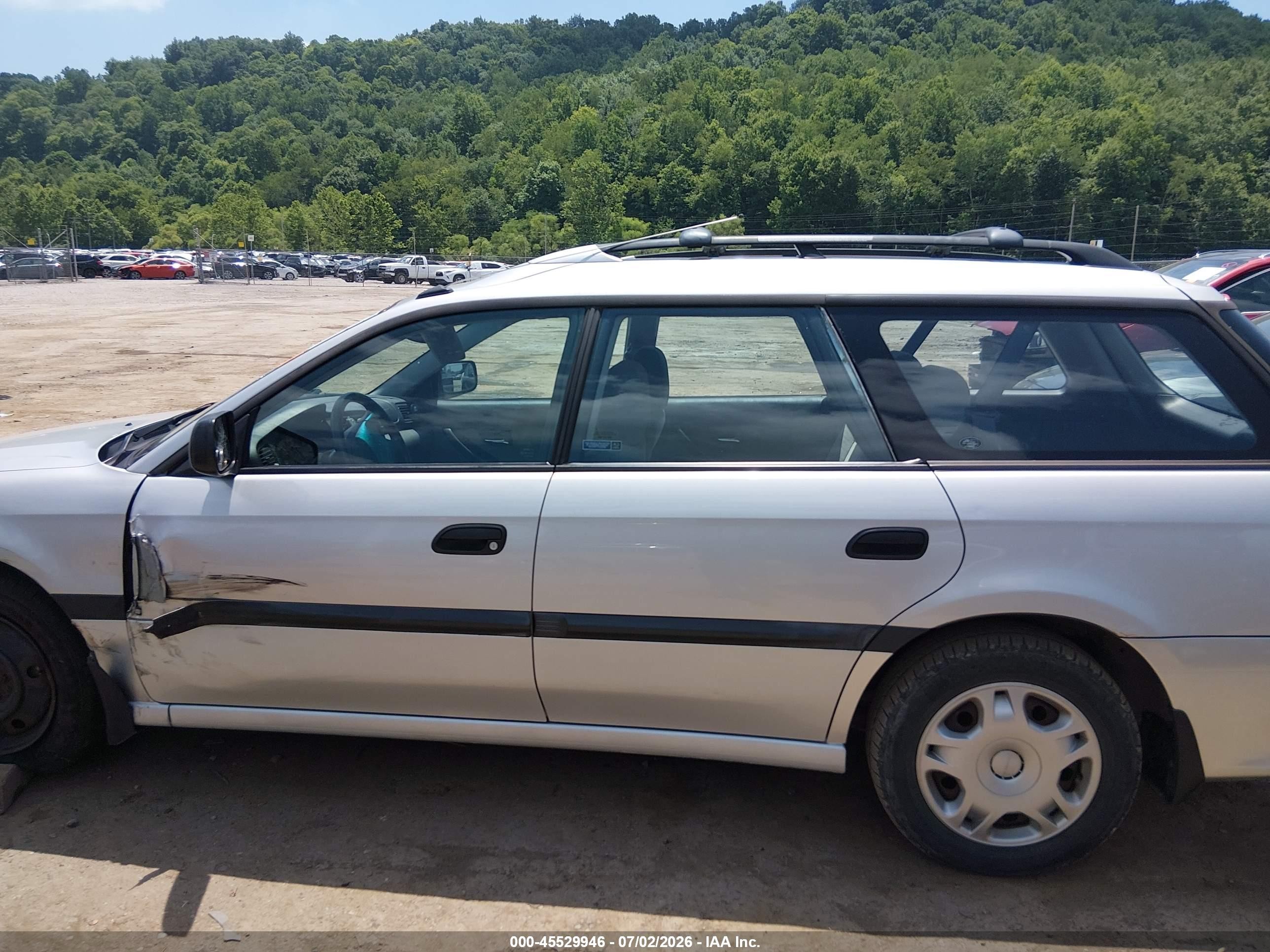2002 Subaru Legacy L Silver vin: 4S3BH635627305489