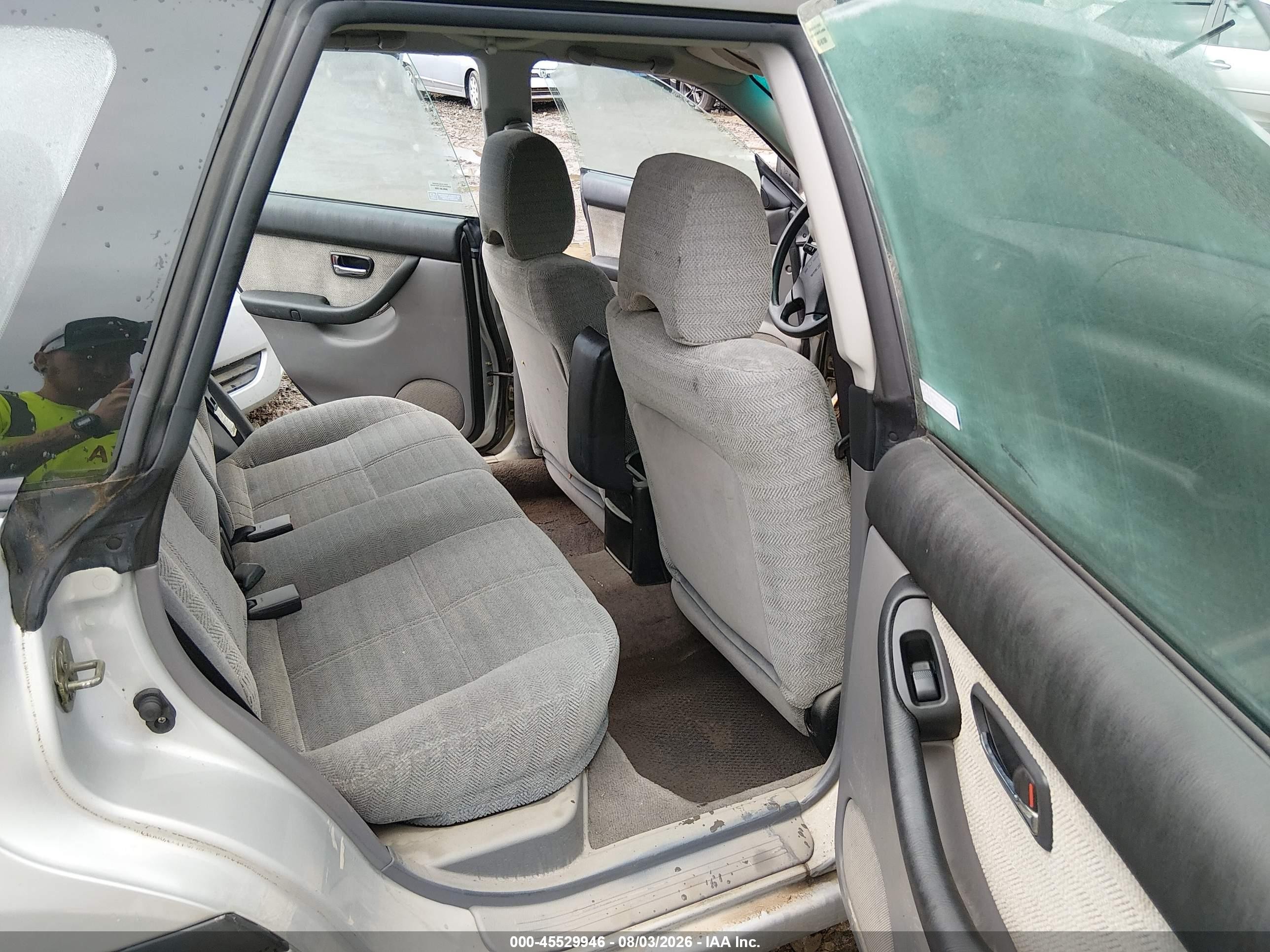 2002 Subaru Legacy L Silver vin: 4S3BH635627305489