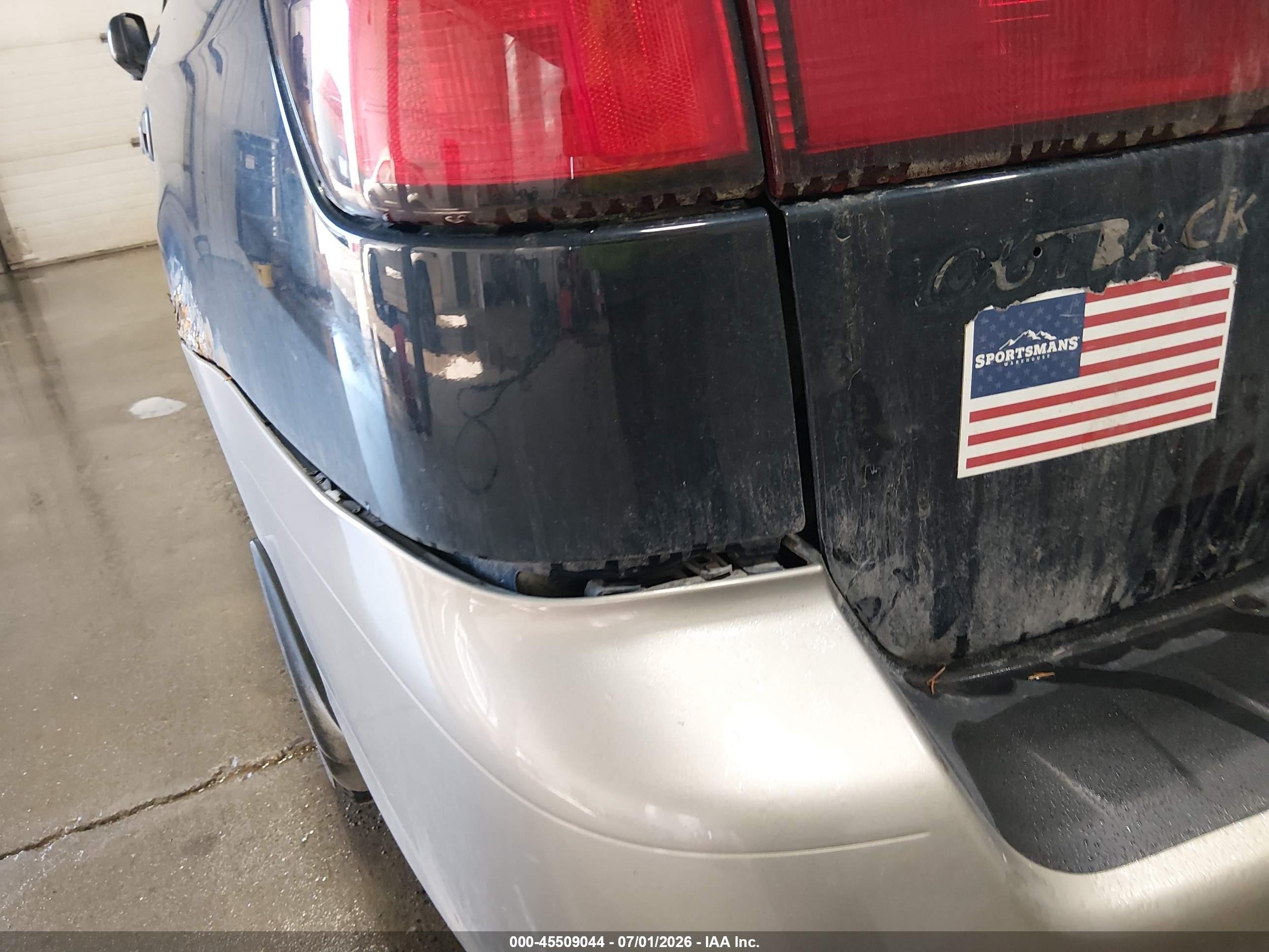 2002 Subaru Outback   Blue vin: 4S3BH665026611542