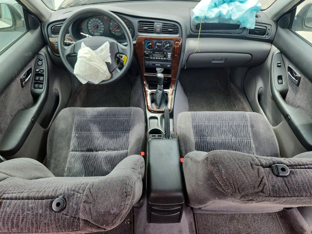 2000 Subaru Legacy Outback White vin: 4S3BH6650Y6656456