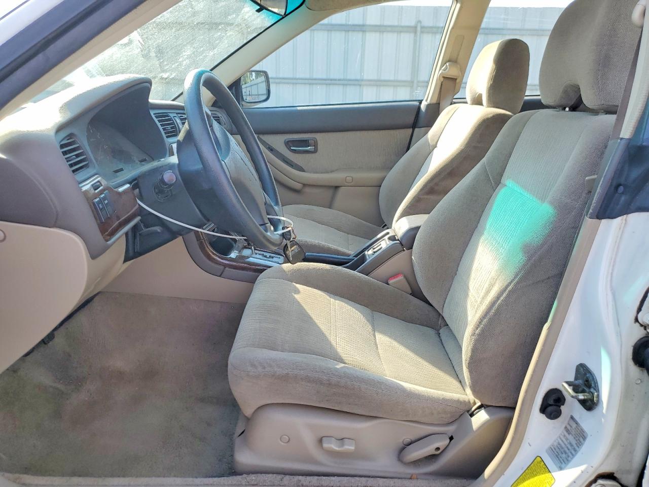 2001 Subaru Legacy Outback Белый vin: 4S3BH665317615125