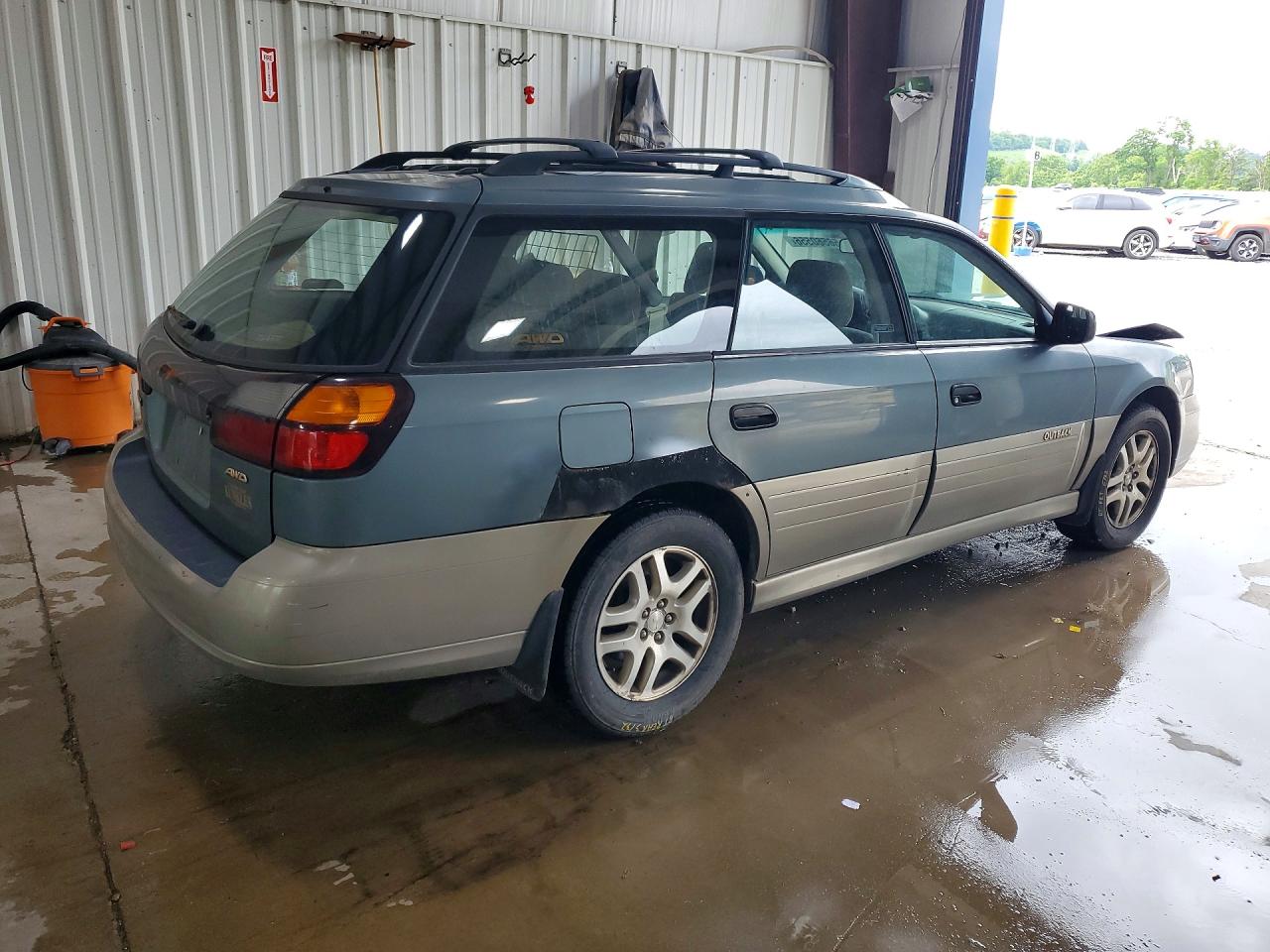 2001 Subaru Legacy Outback Two Tone vin: 4S3BH665417619202