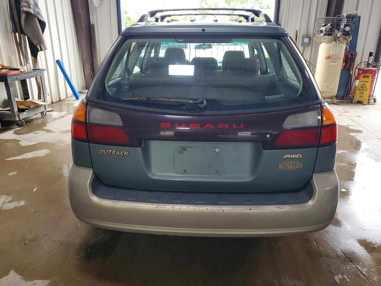 2001 Subaru Legacy Outback Two Tone vin: 4S3BH665417619202