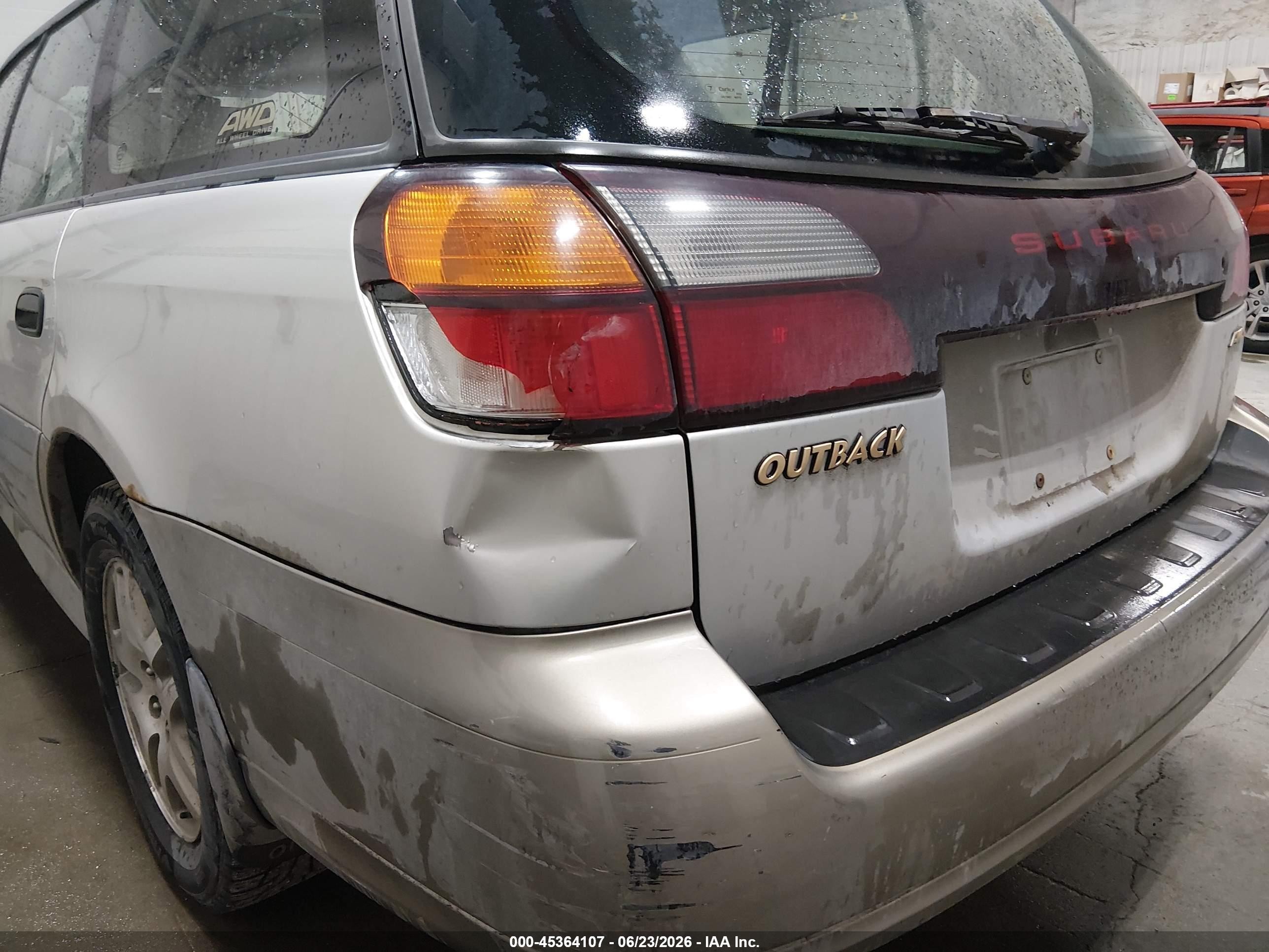 2003 Subaru Outback   Silver vin: 4S3BH665537649117