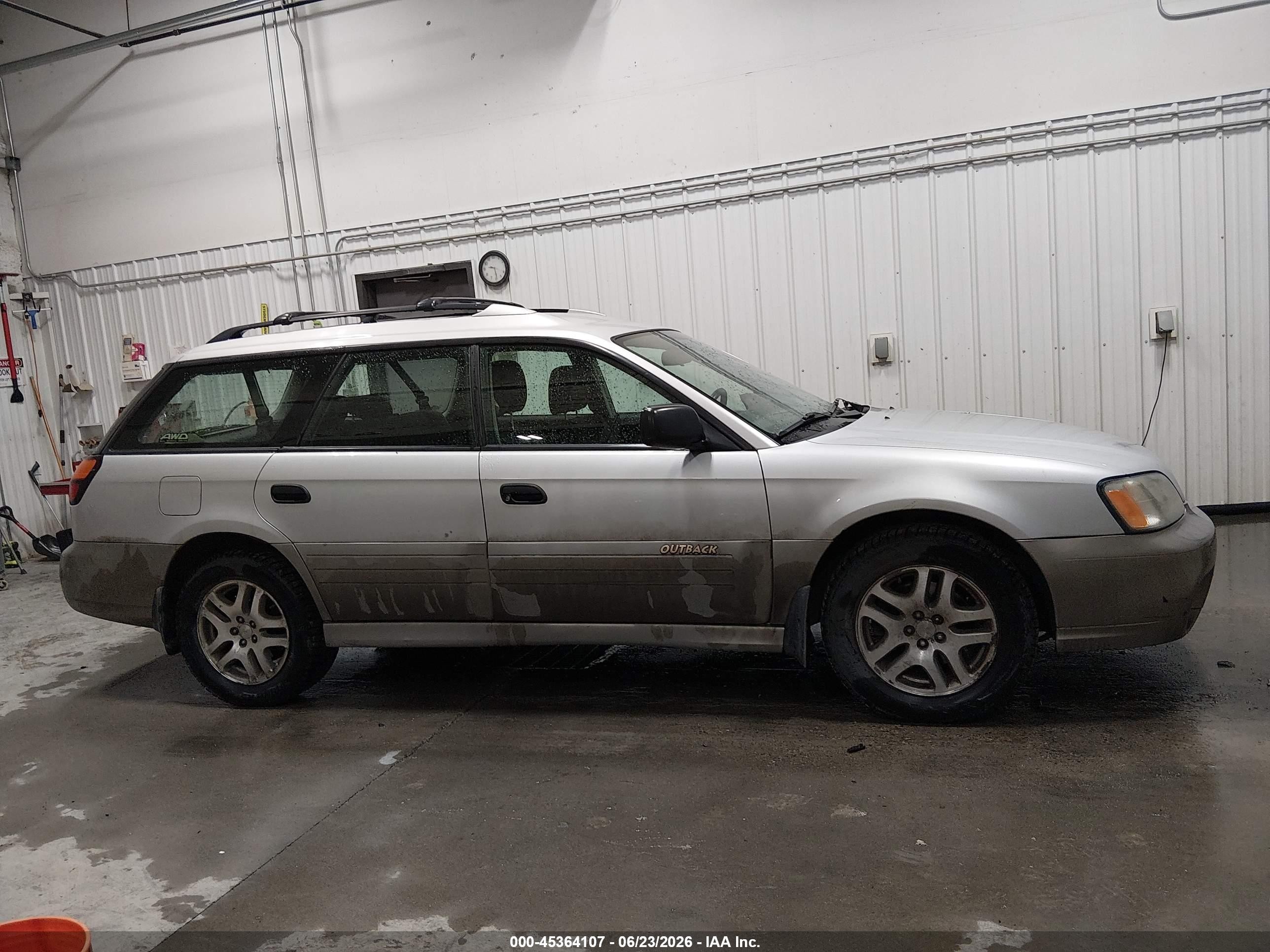 2003 Subaru Outback   Silver vin: 4S3BH665537649117