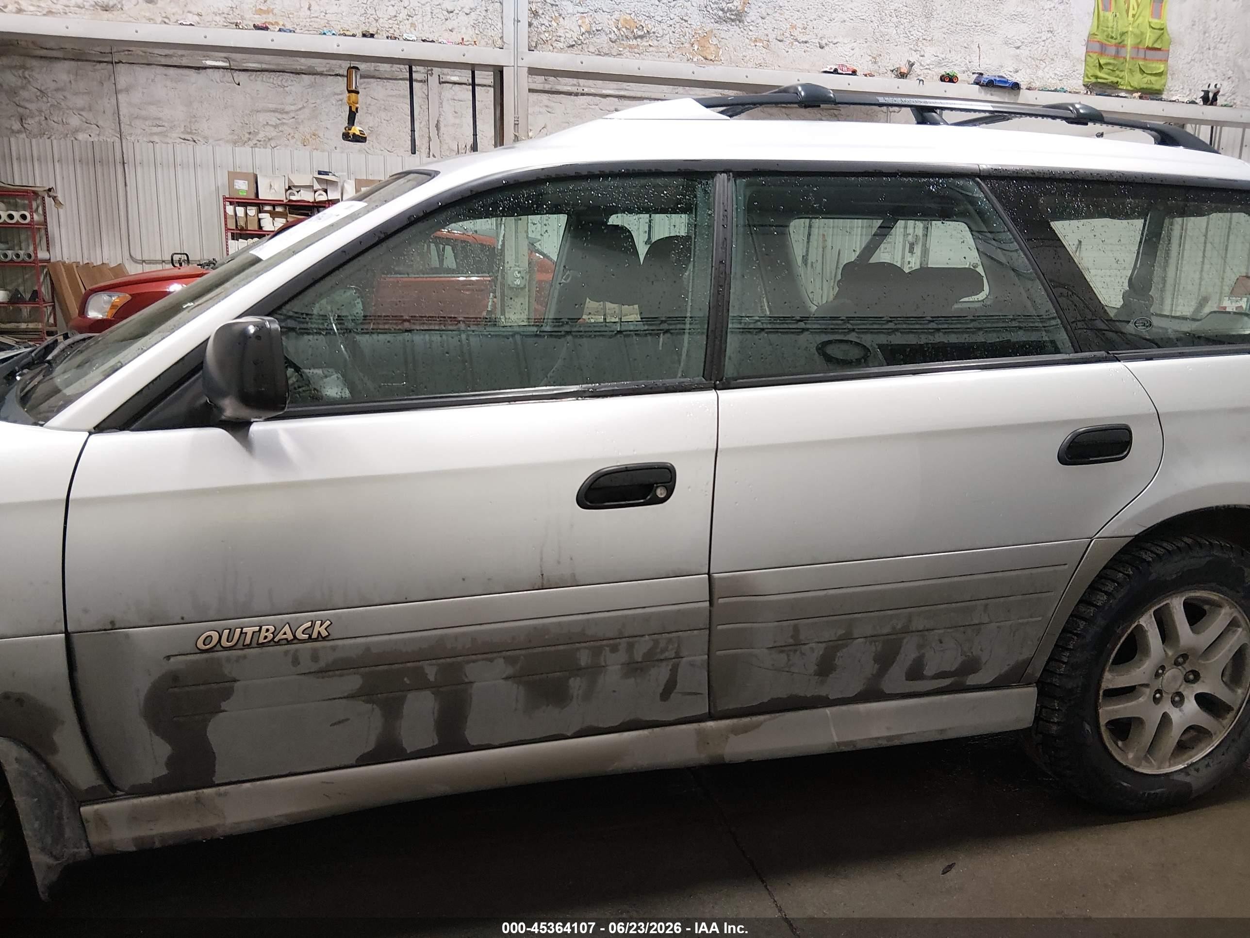 2003 Subaru Outback   Silver vin: 4S3BH665537649117
