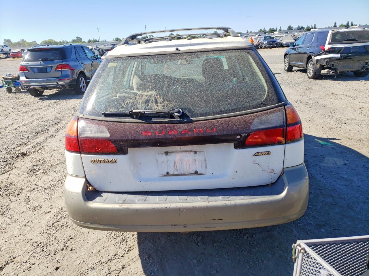 2001 Subaru Outback Белый vin: 4S3BH665617600876