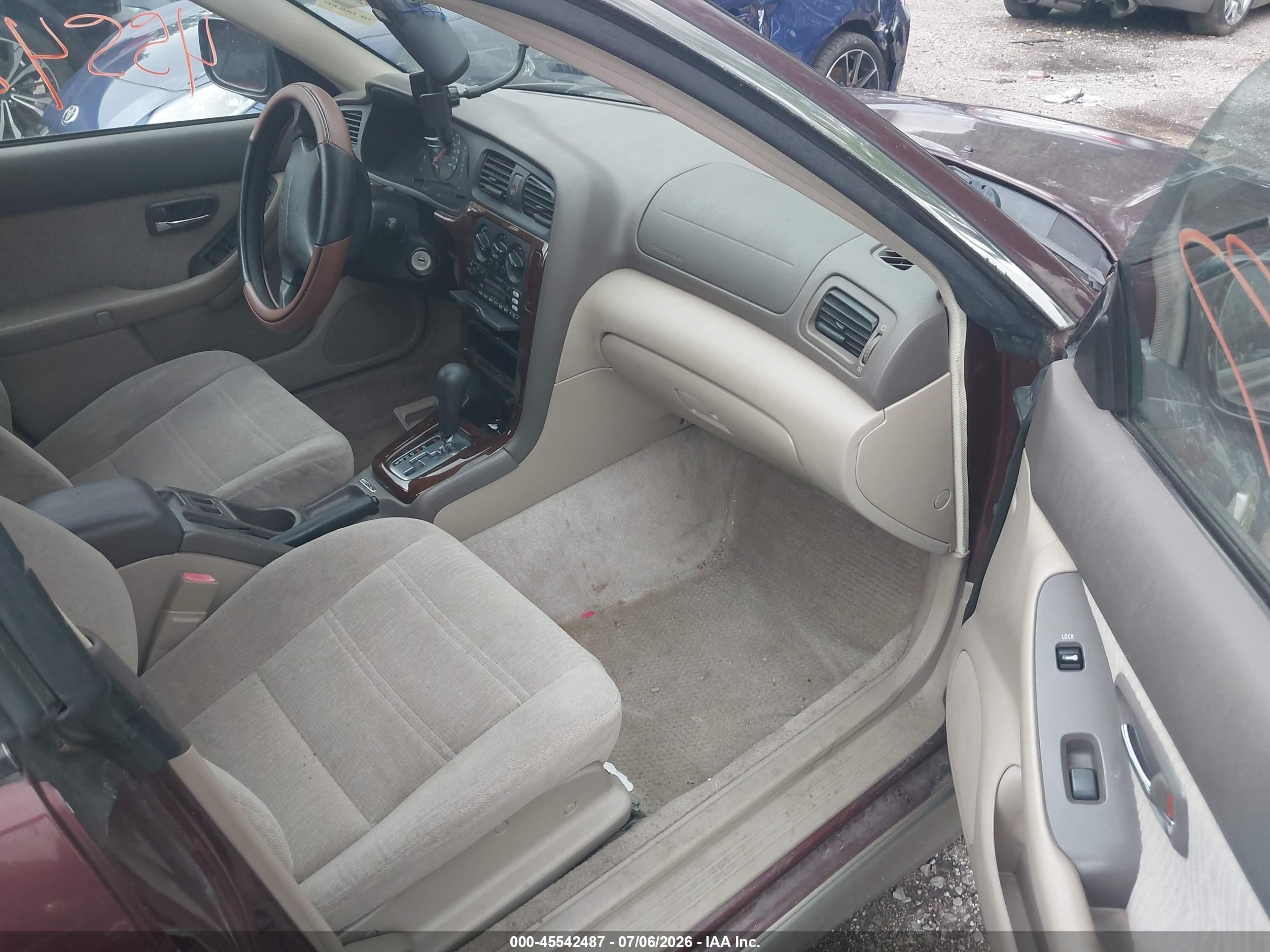 2001 Subaru Outback   Burgundy vin: 4S3BH665X17643424