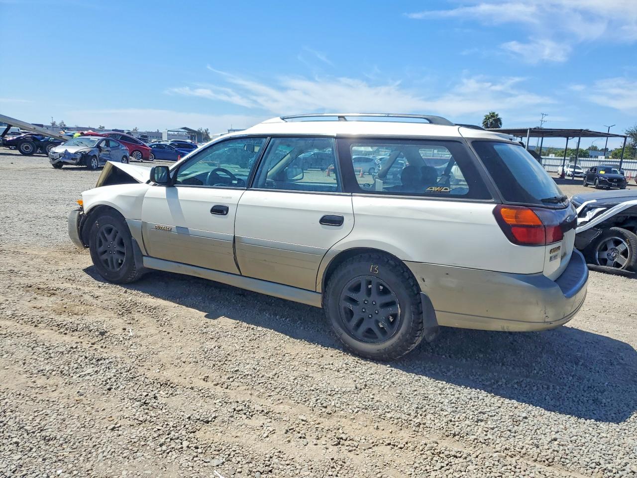 2002 Subaru Legacy Outback White vin: 4S3BH665X27609680