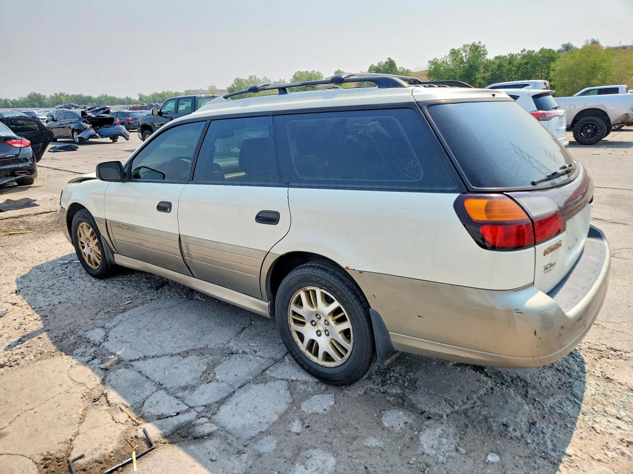 2003 Subaru Legacy Outback Awp White vin: 4S3BH675037627234