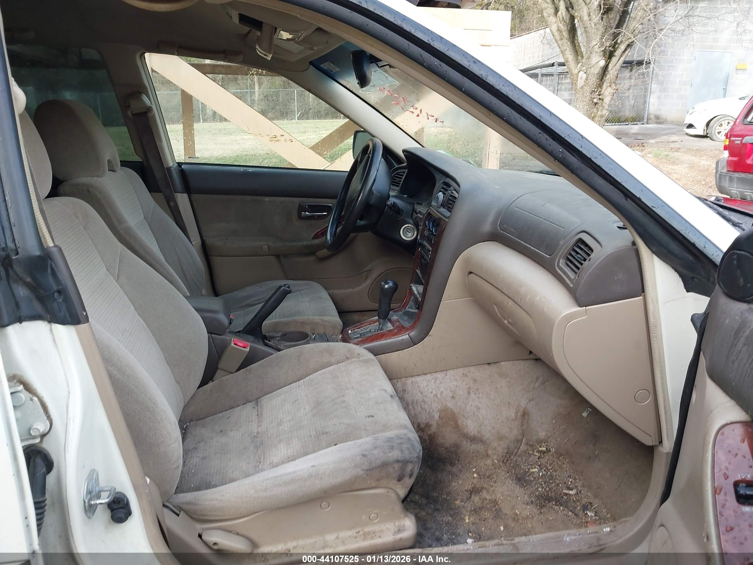 2004 Subaru Outback   White vin: 4S3BH675147612954