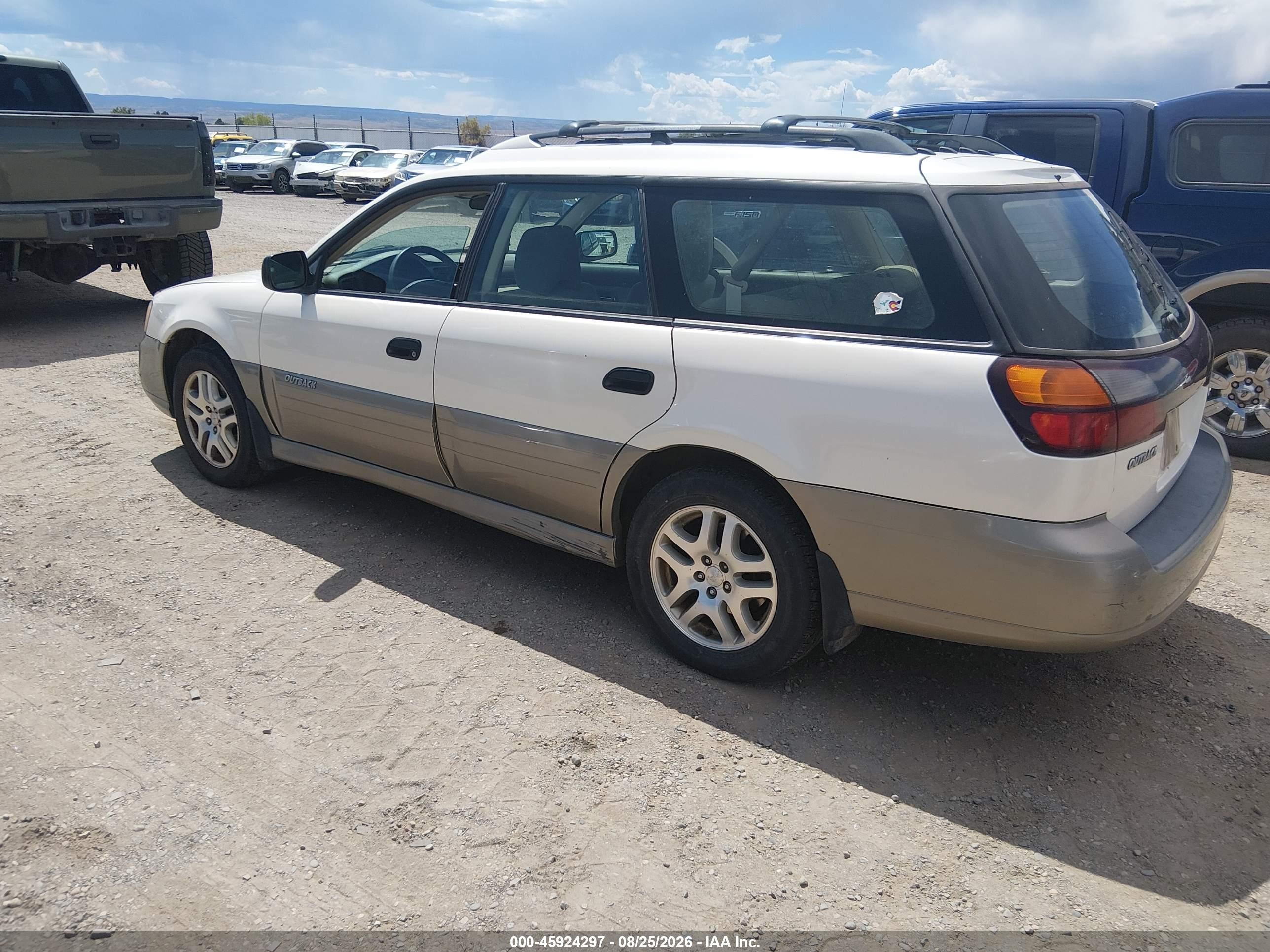 2004 Subaru Outback   White vin: 4S3BH675247628435